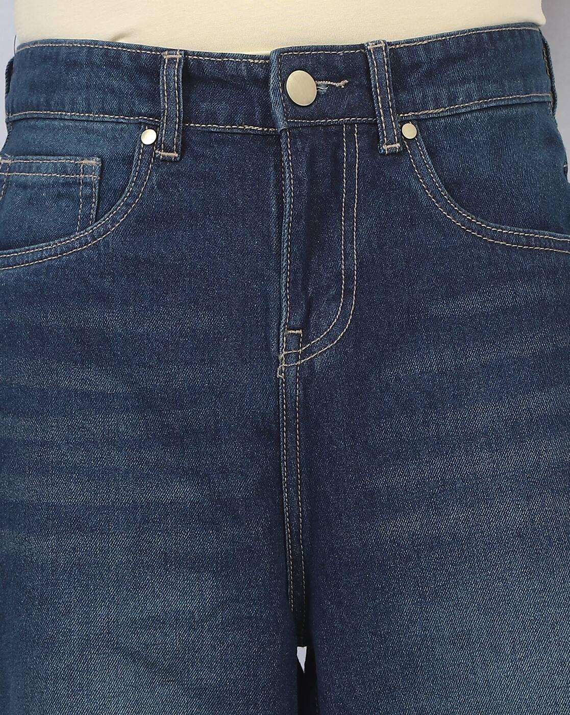 Shein Men Full Length Fly With Button Closure Mid Wash Jeans
