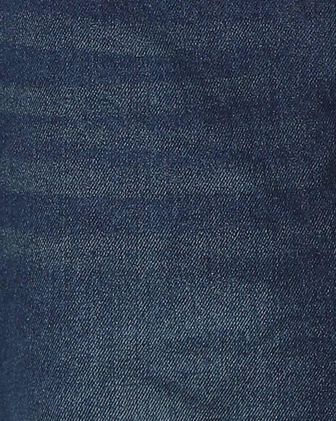 Shein Men Full Length Fly With Button Closure Mid Wash Jeans