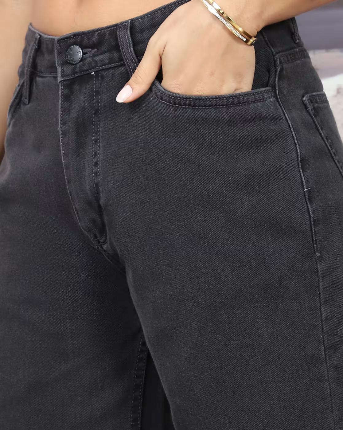 Shein Women Full Length Fly With Button Closure Light Wash Jeans