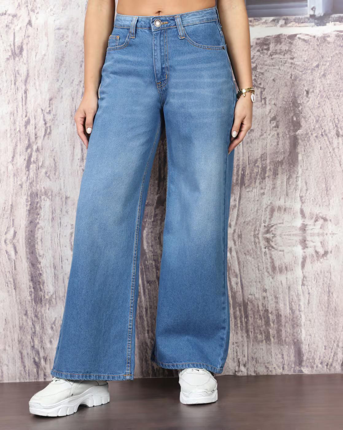 Shein Women Full Length Fly With Button Closure Mid Wash Jeans