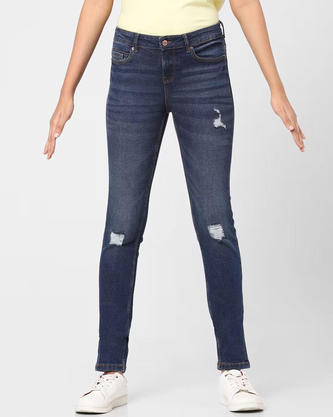 Women Lightly Washed _and_ Distressed Skinny Fit Mid-Rise Jeans