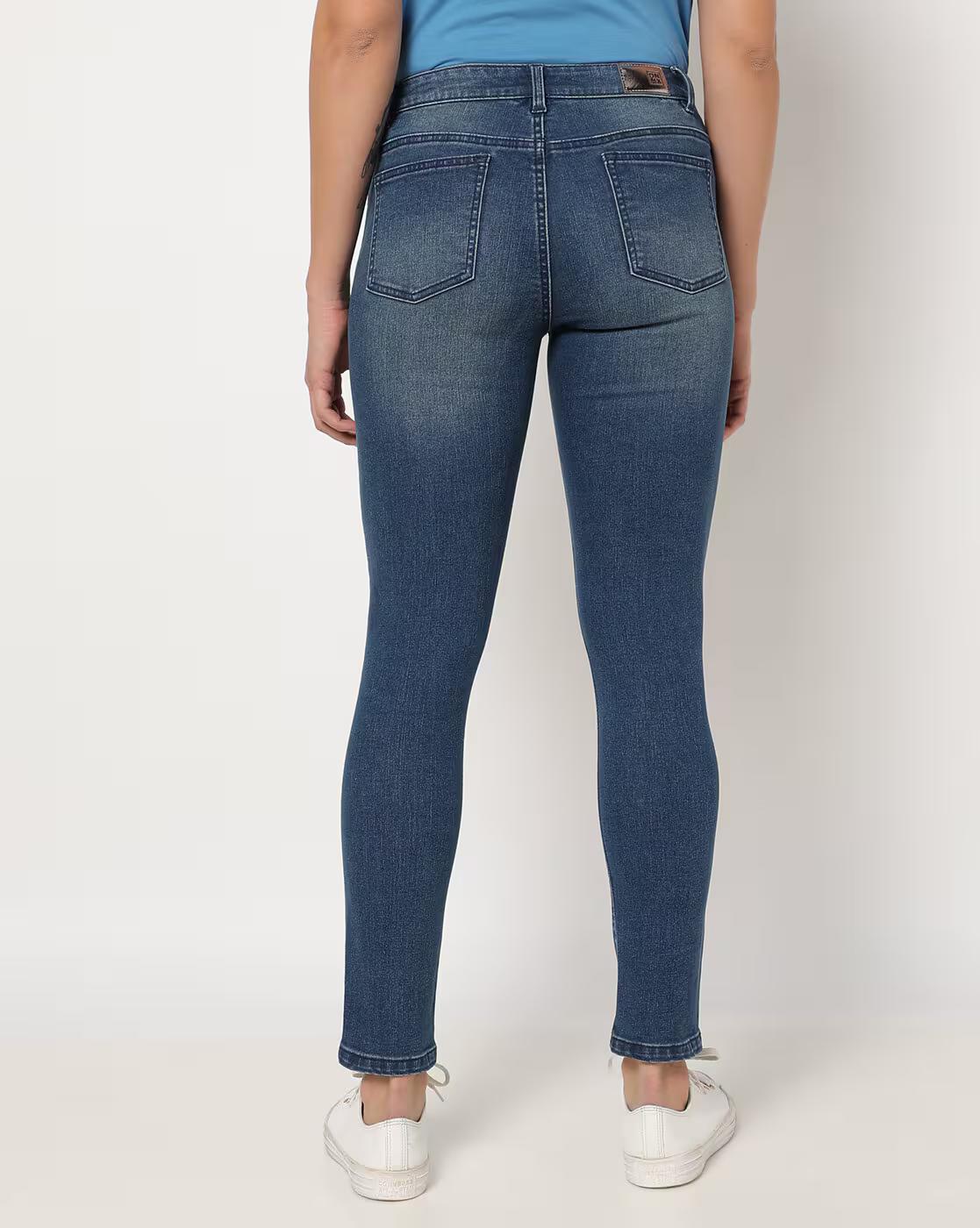 Women Mid-Wash Skinny Fit Mid-Rise Jeans