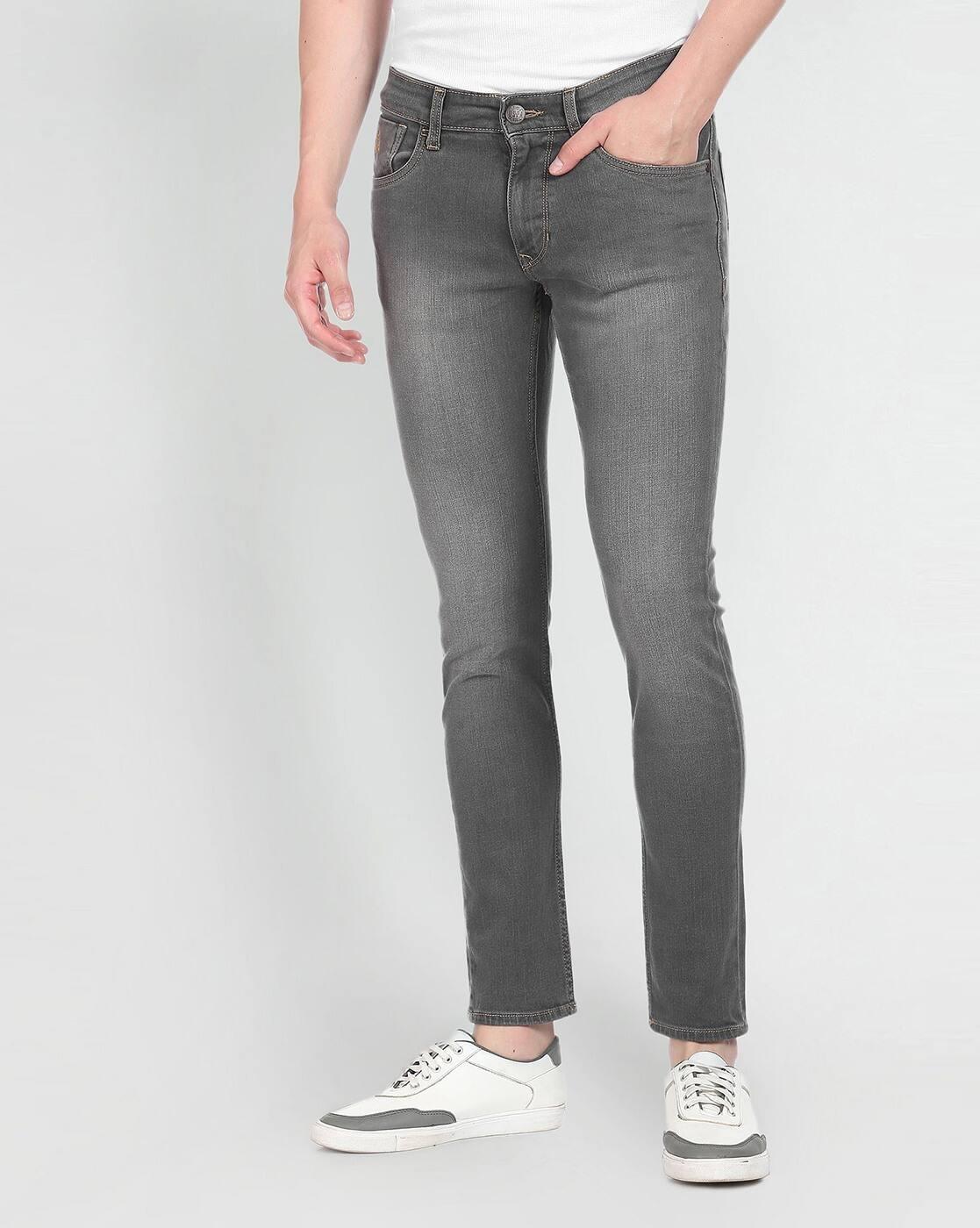 Men Lightly Washed Tapered Fit Jeans
