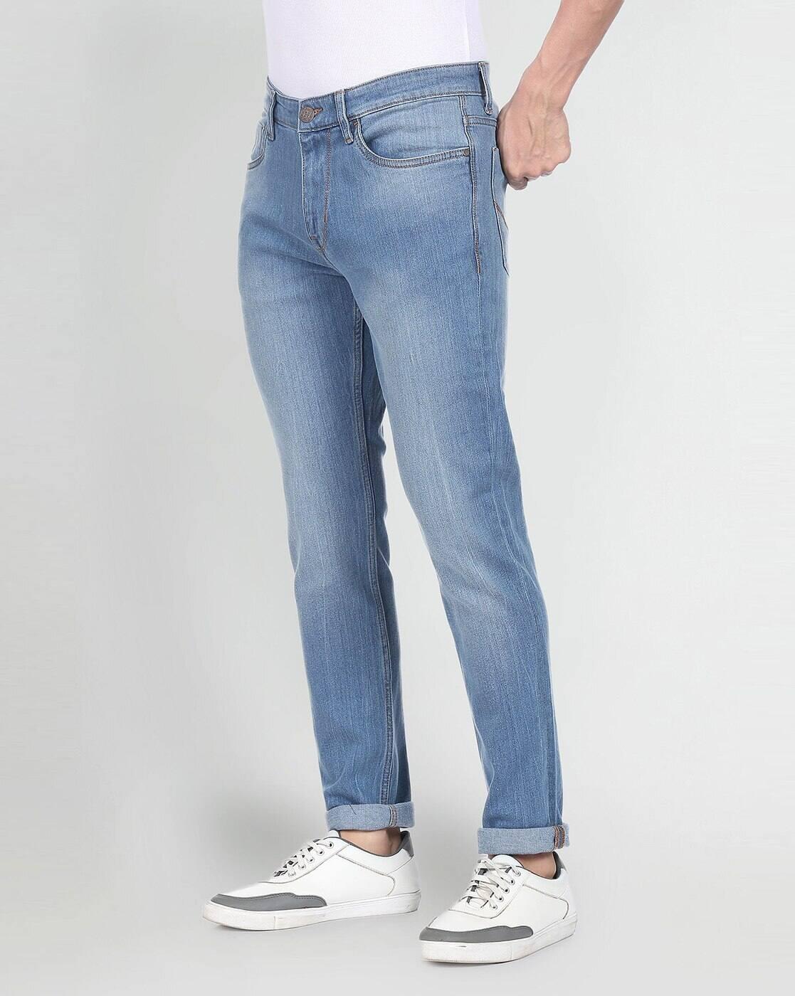 Men Lightly Washed Brandon Tapered Fit Jeans