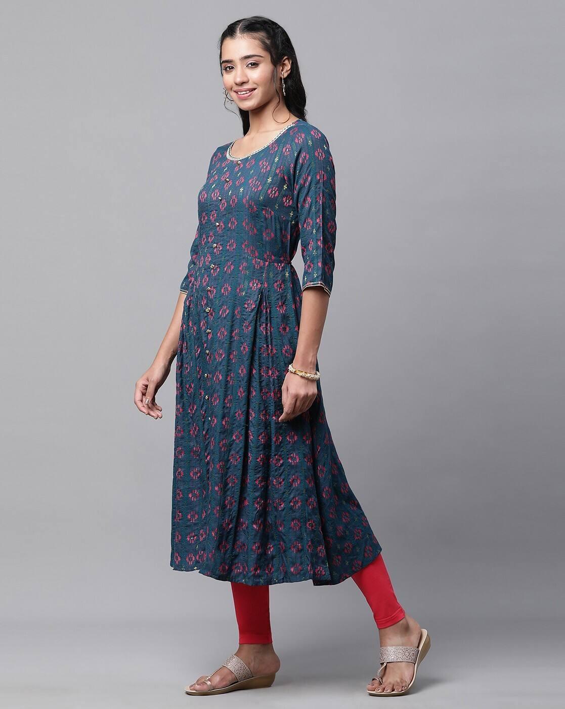Women Geometric Woven Flared Kurta with Pants & Dupatta