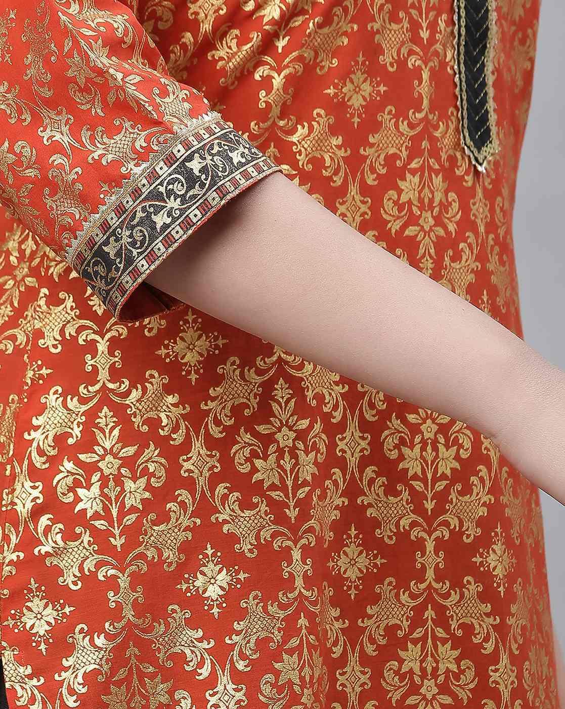 Women Floral Print Regular Fit Straight Kurta
