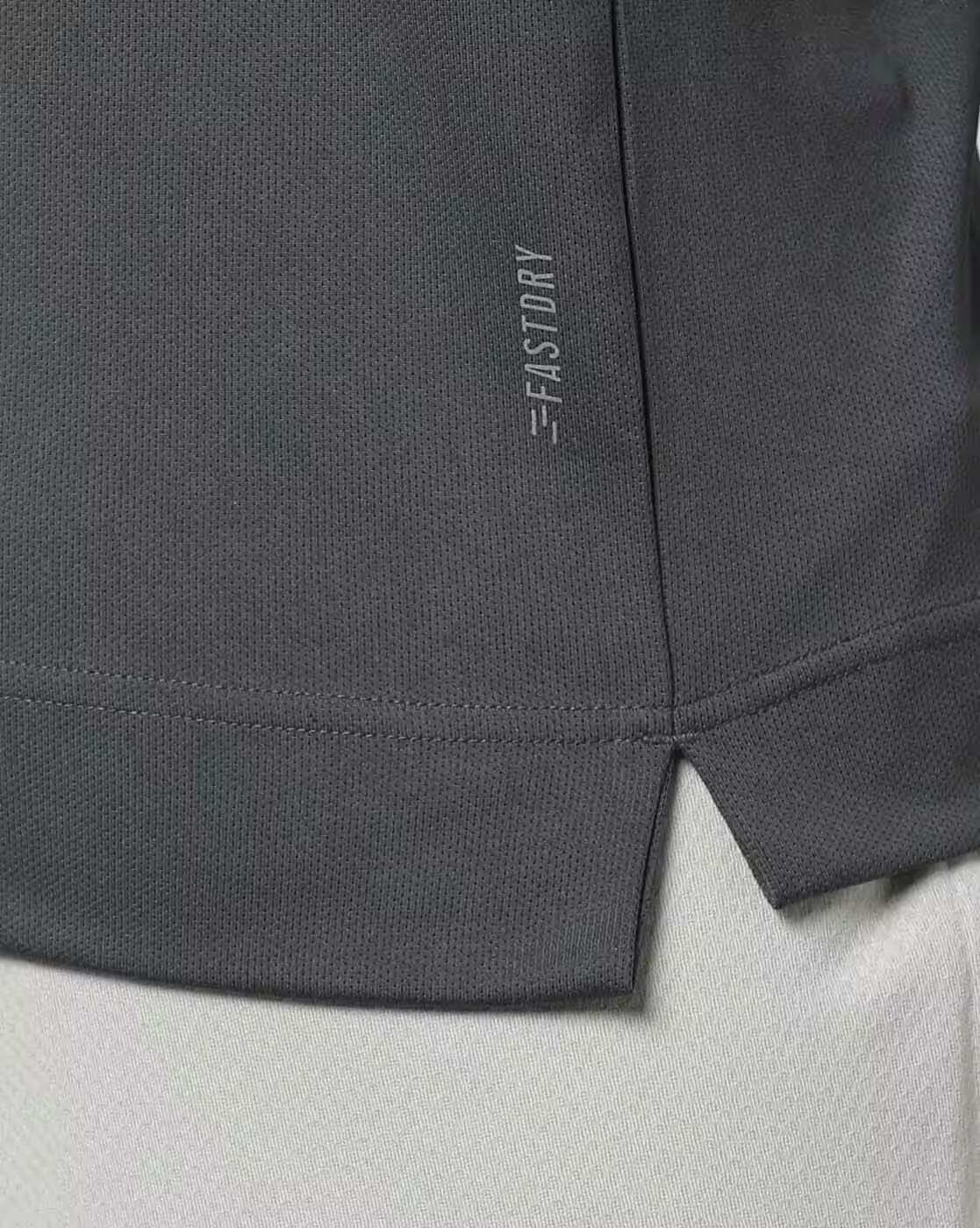 Men Typographic Print Slim Fit Hooded T-Shirt
