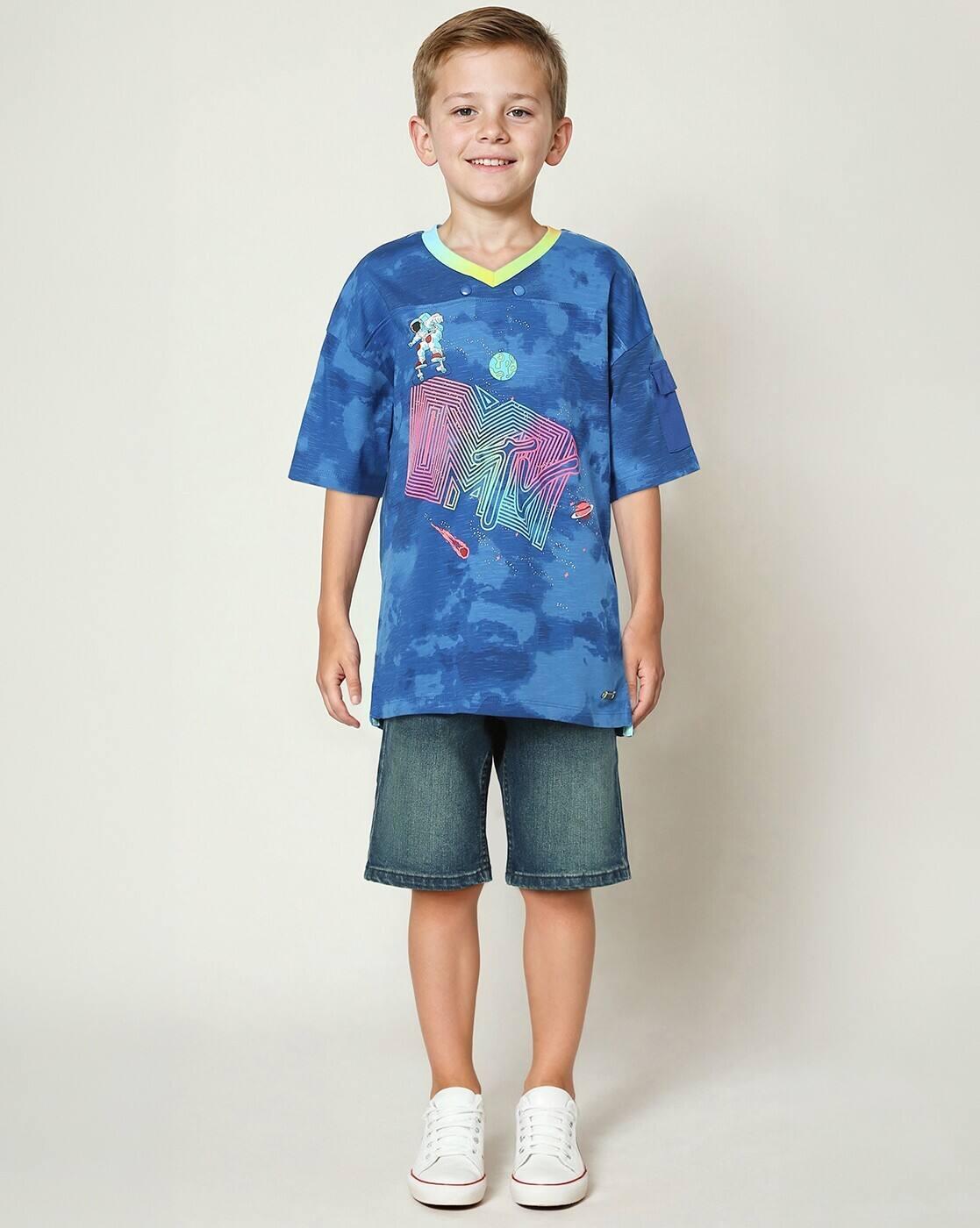 Boys Printed Slim Fit V-Neck T-Shirt