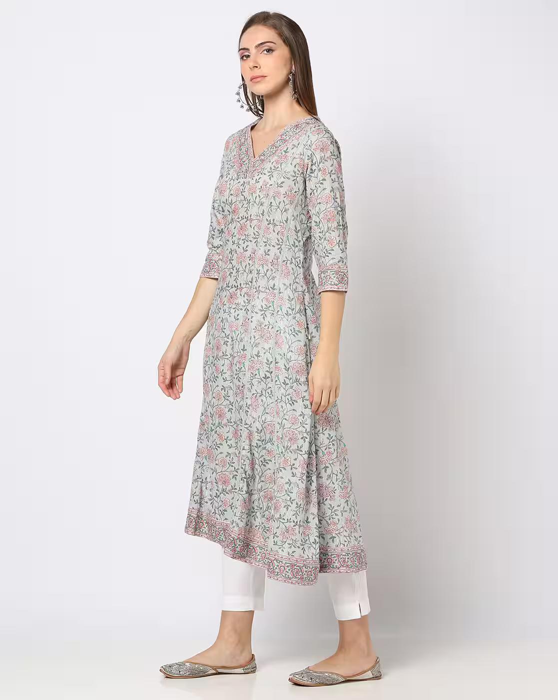 Women Floral Print V-Neck Kalidar Kurta