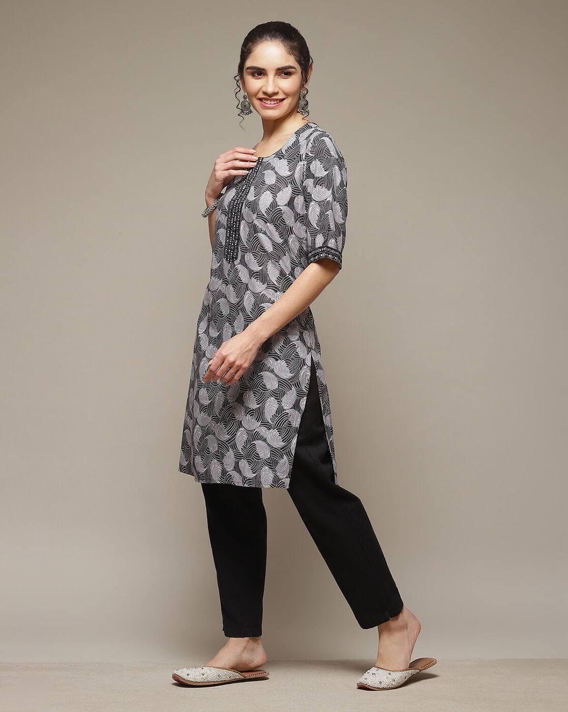 Women Leaf Print Straight Kurta