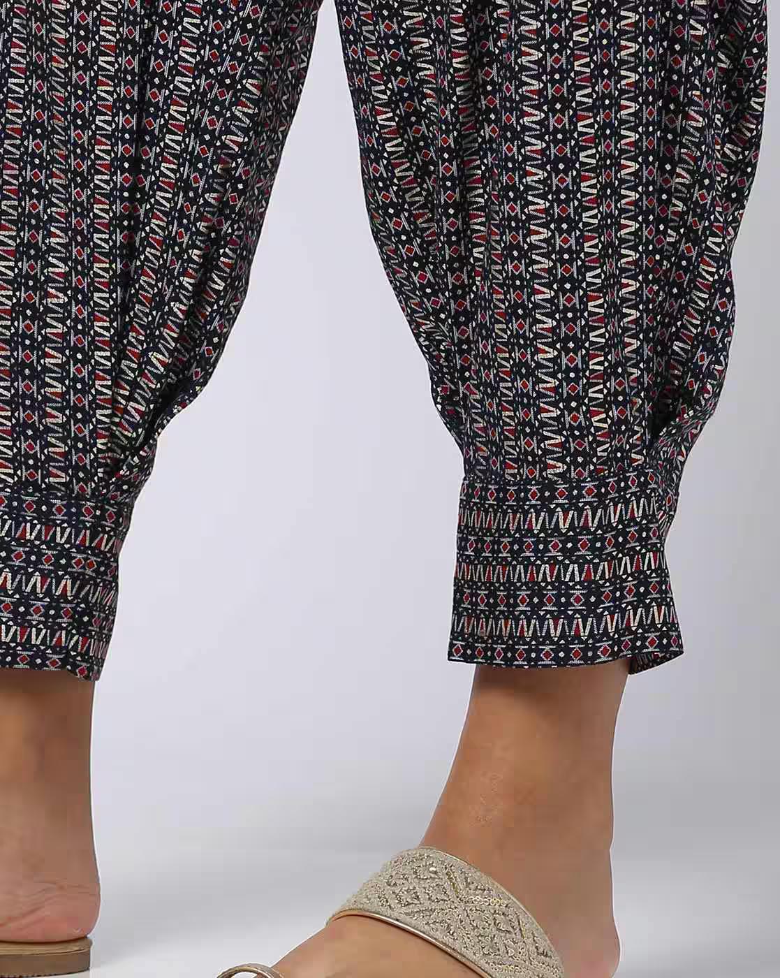 Women Printed Straight Kurta & Salwar Set