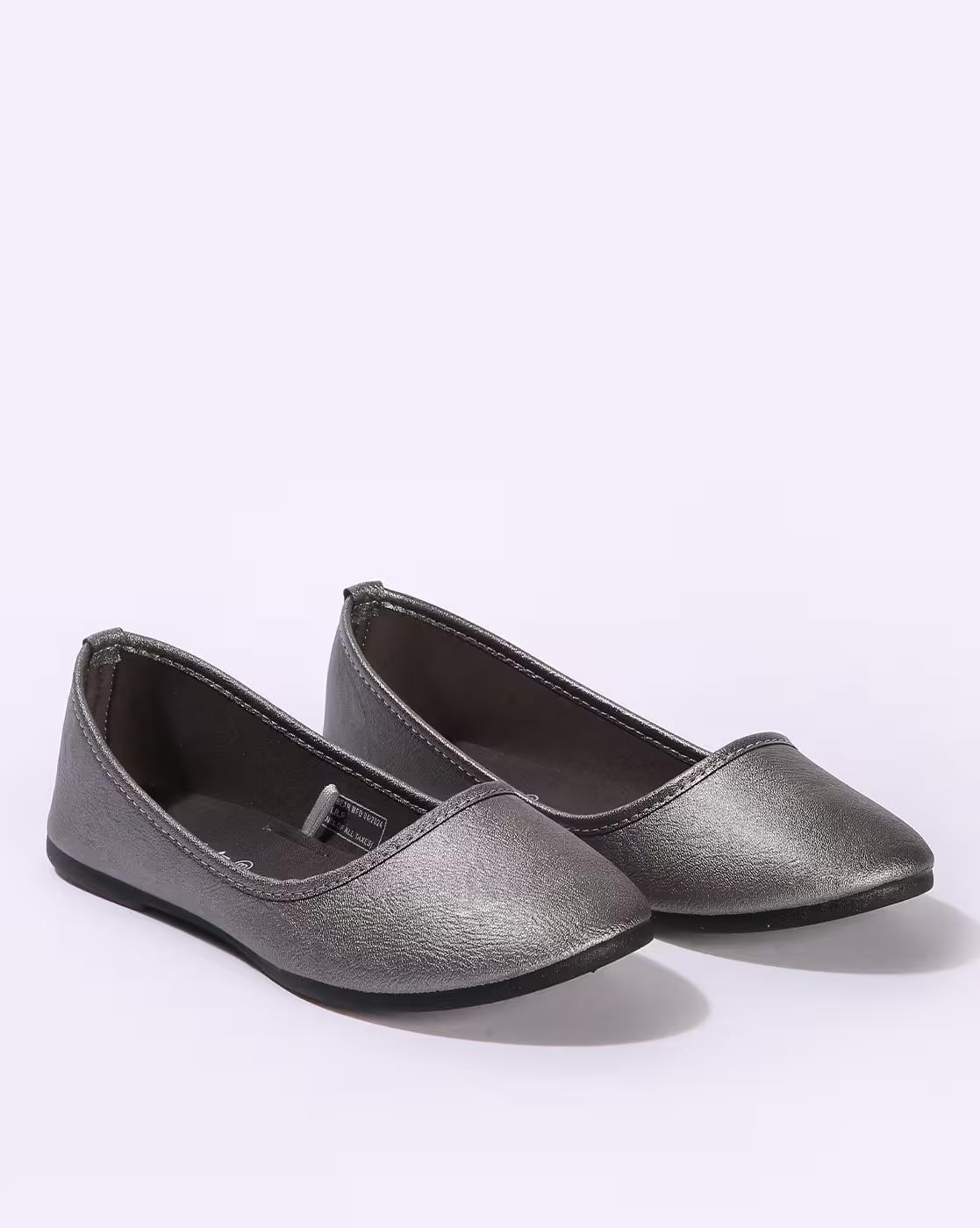 Women Round-Toe Ballerinas