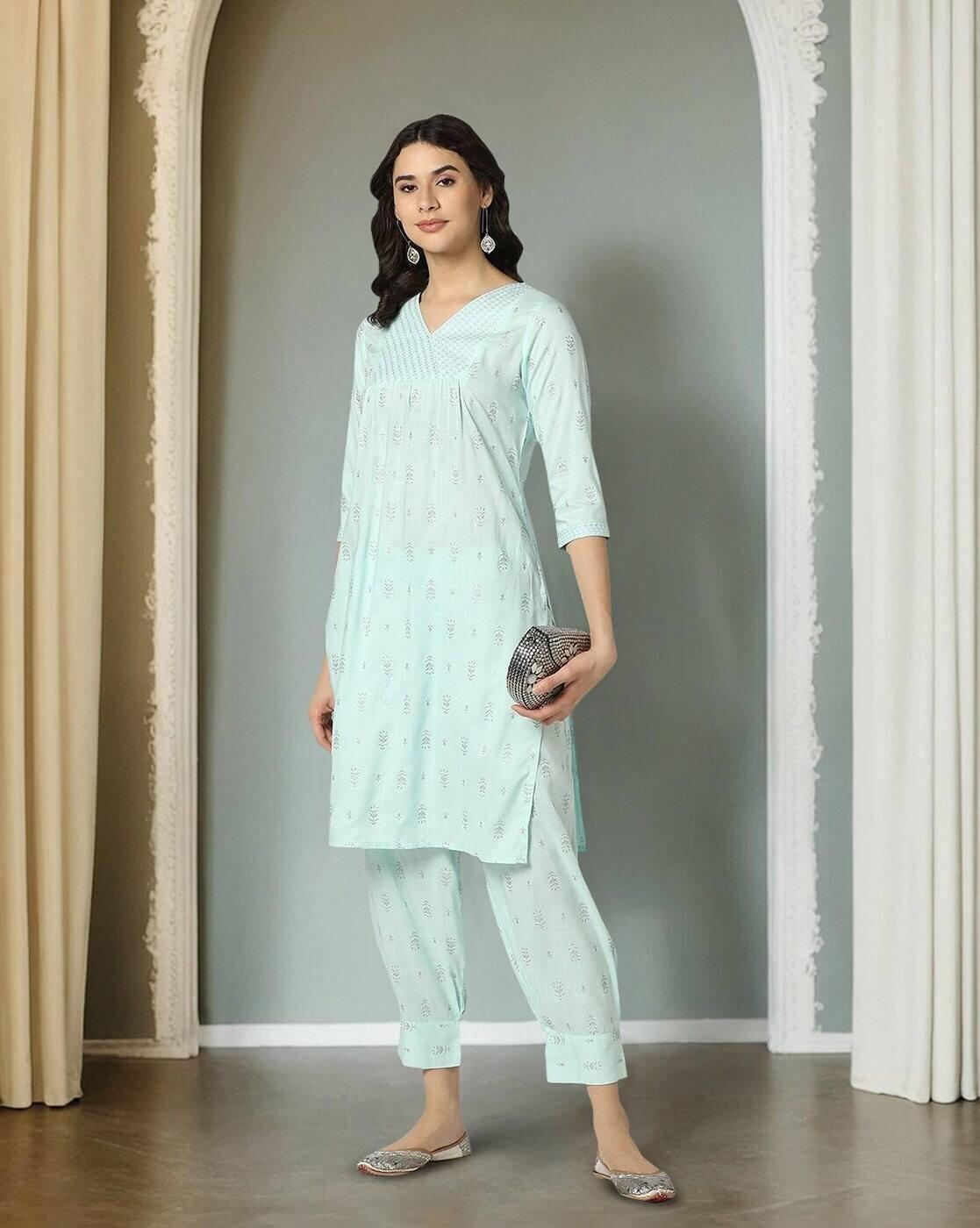 Women Floral Print Straight Kurta with Pants