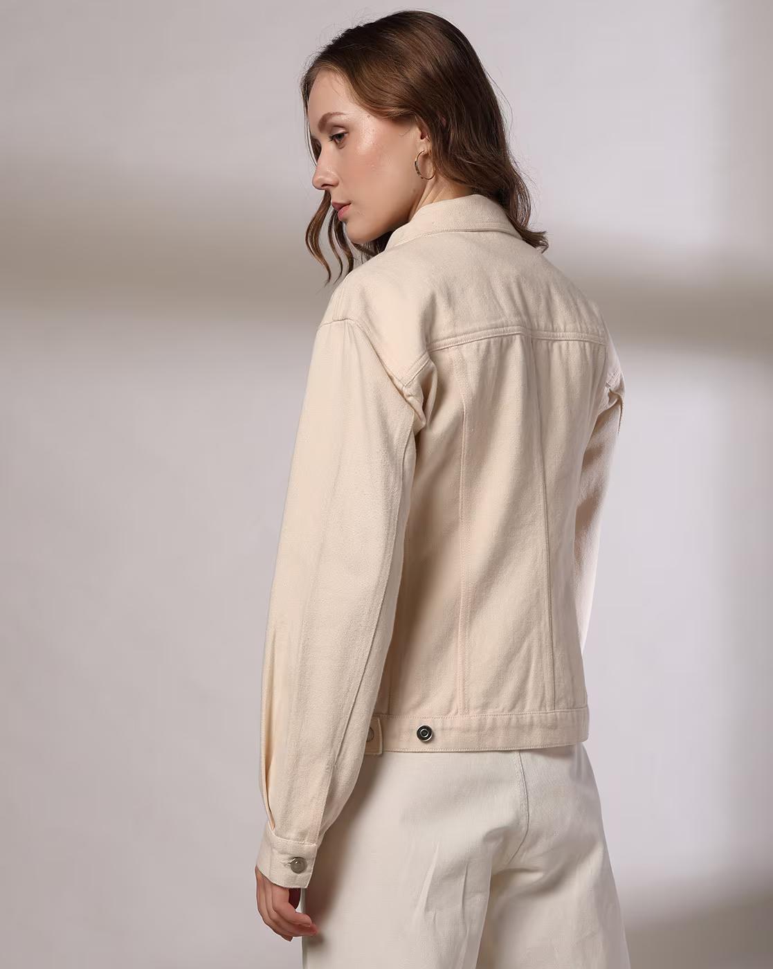 Women Regular Fit Jacket with Flap Pockets