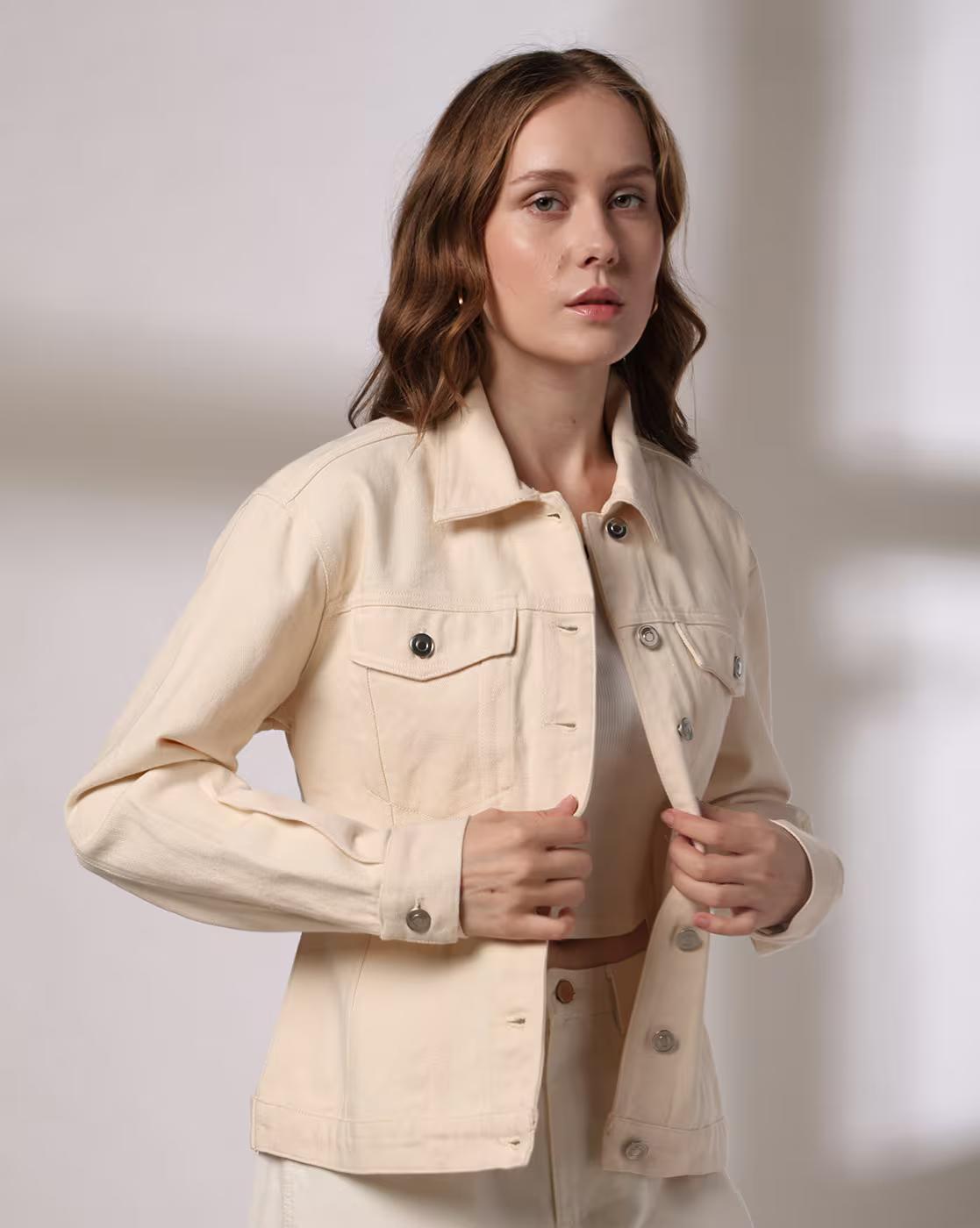 Women Regular Fit Jacket with Flap Pockets