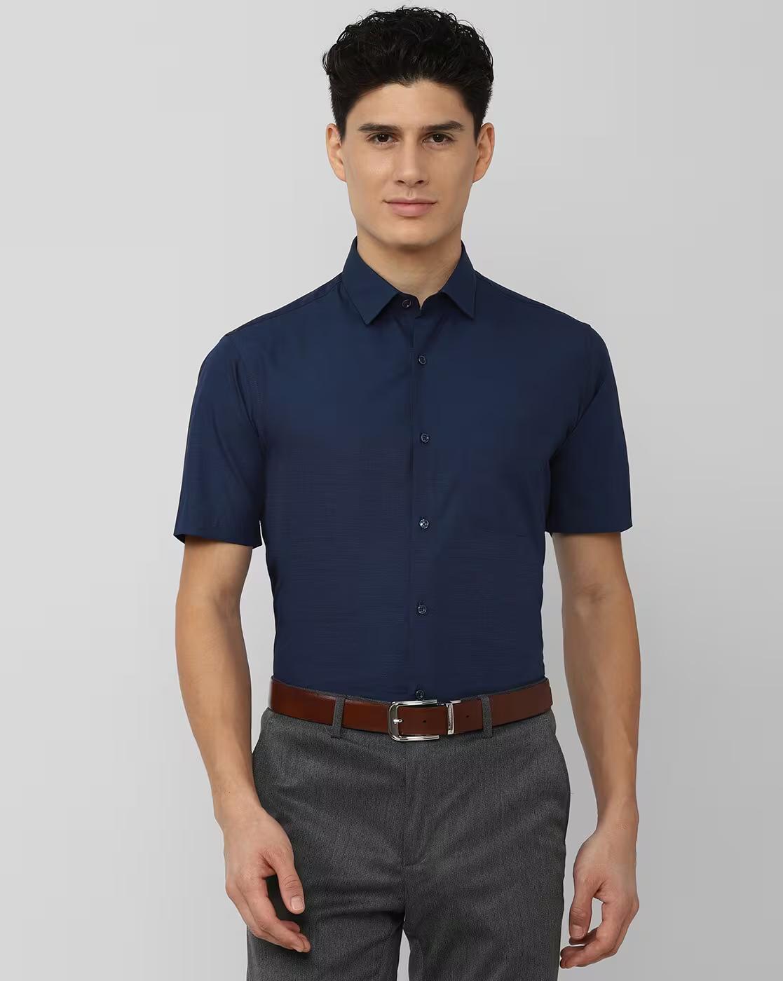 Men Slim Fit Shirt with Patch Pocket