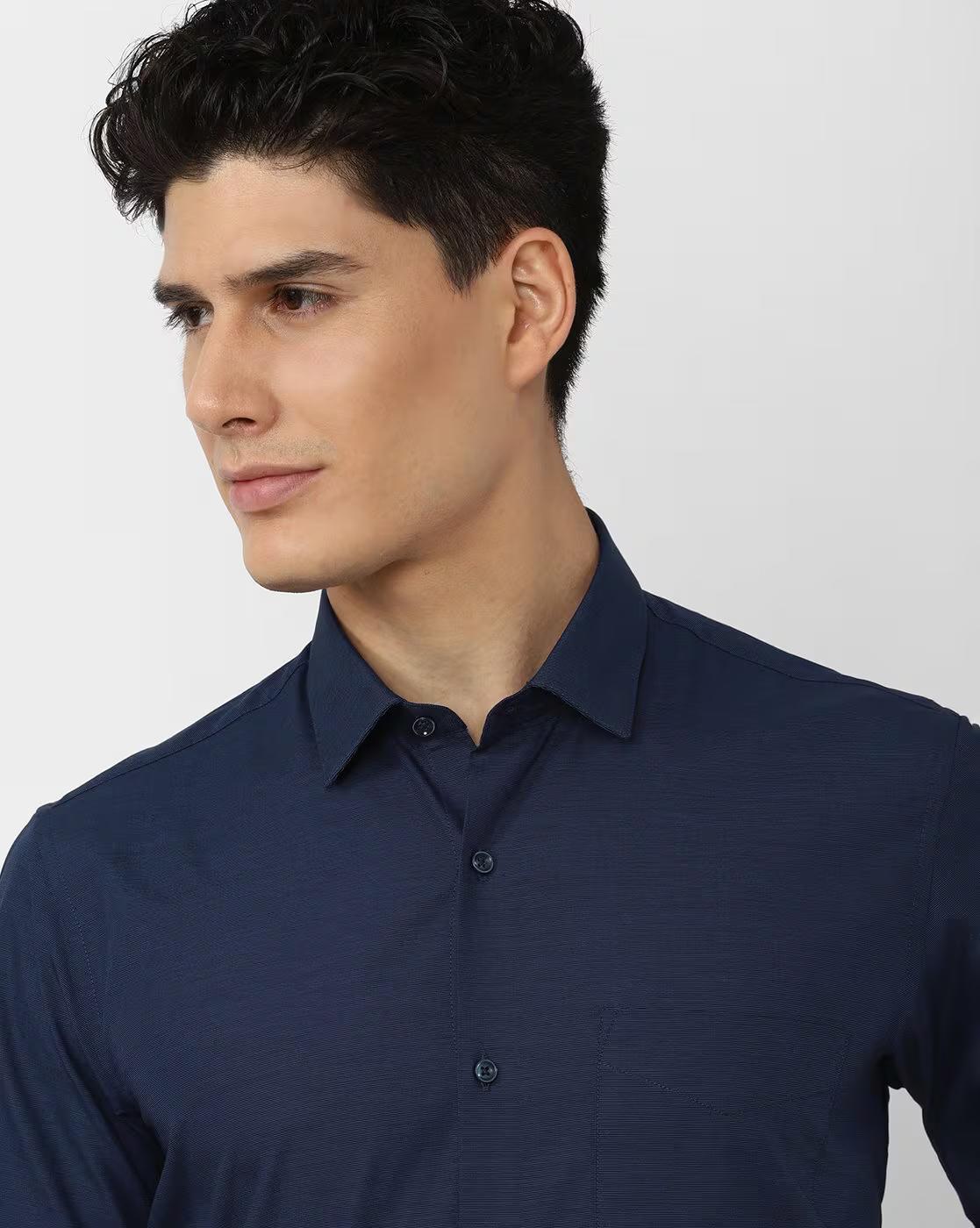 Men Slim Fit Shirt with Patch Pocket