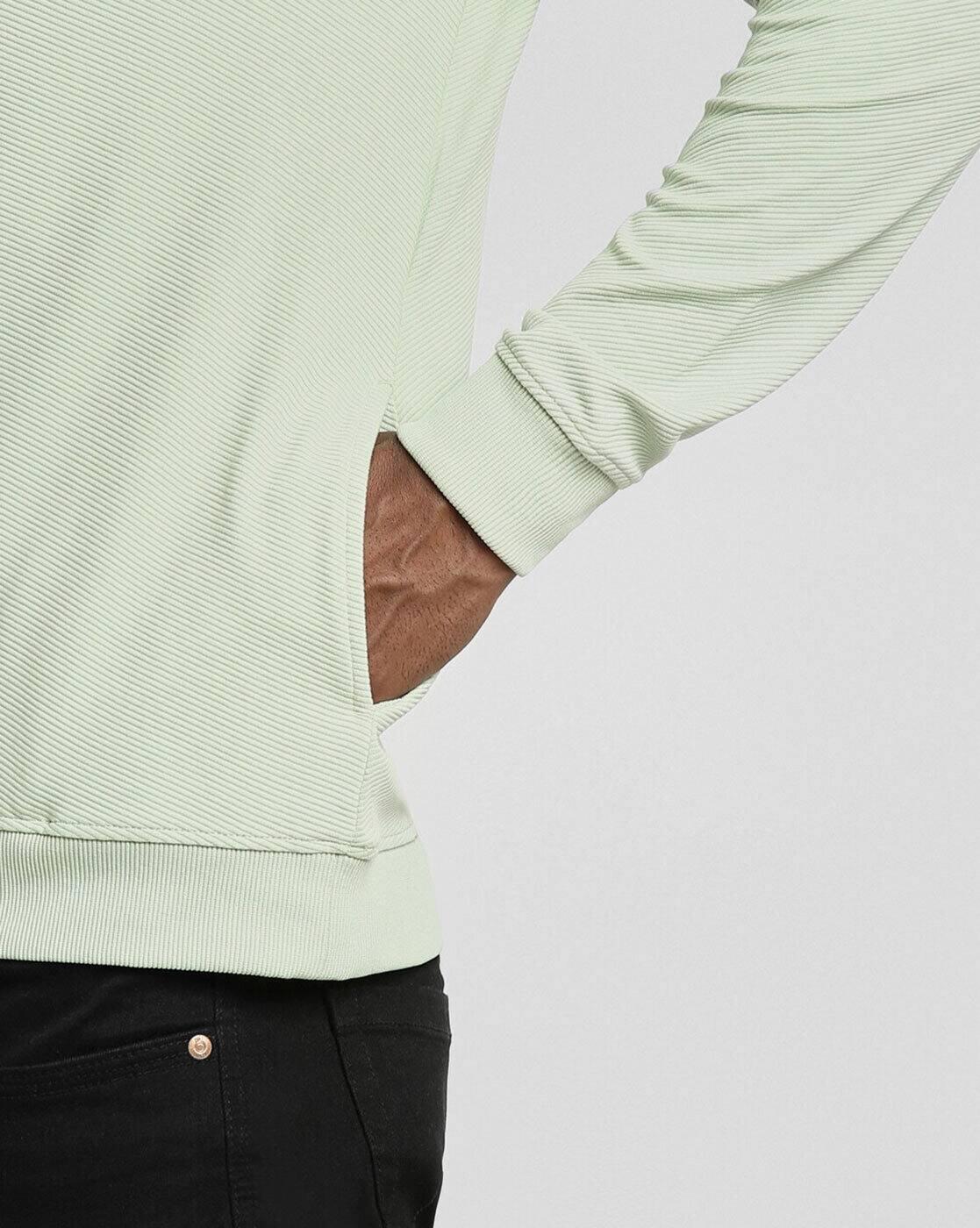 Men Regular Fit Crew-Neck Sweatshirt with Logo Print