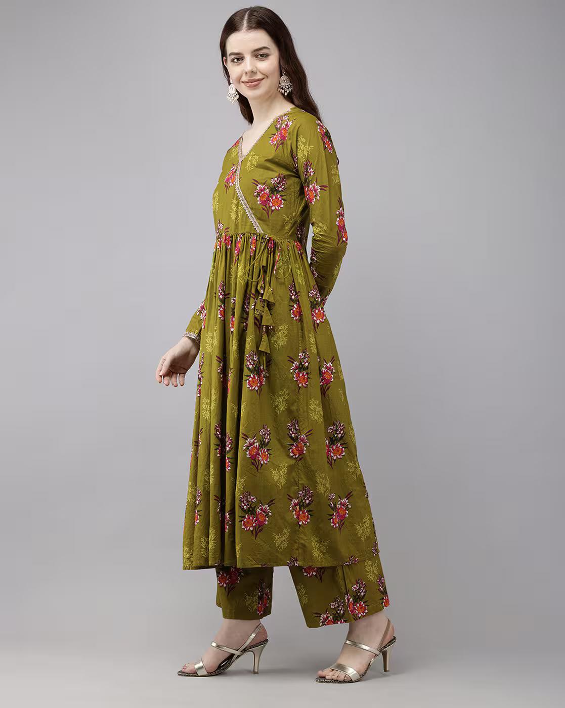 Women Floral Print Straight Kurta Set