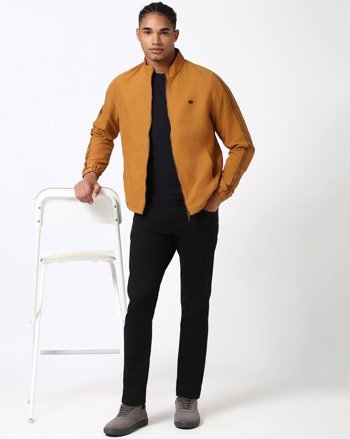 Men Regular Fit Zip-Front Bomber Jacket with Slip Pockets
