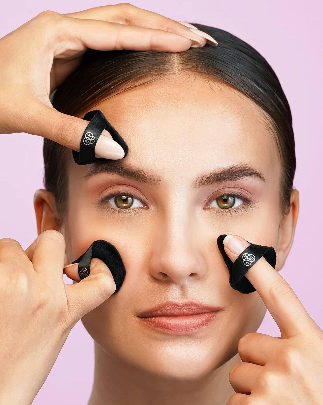 Pizza Puff Black Mini 99 Soft Natural Cotton Ideal for Under Eyes Precise Application