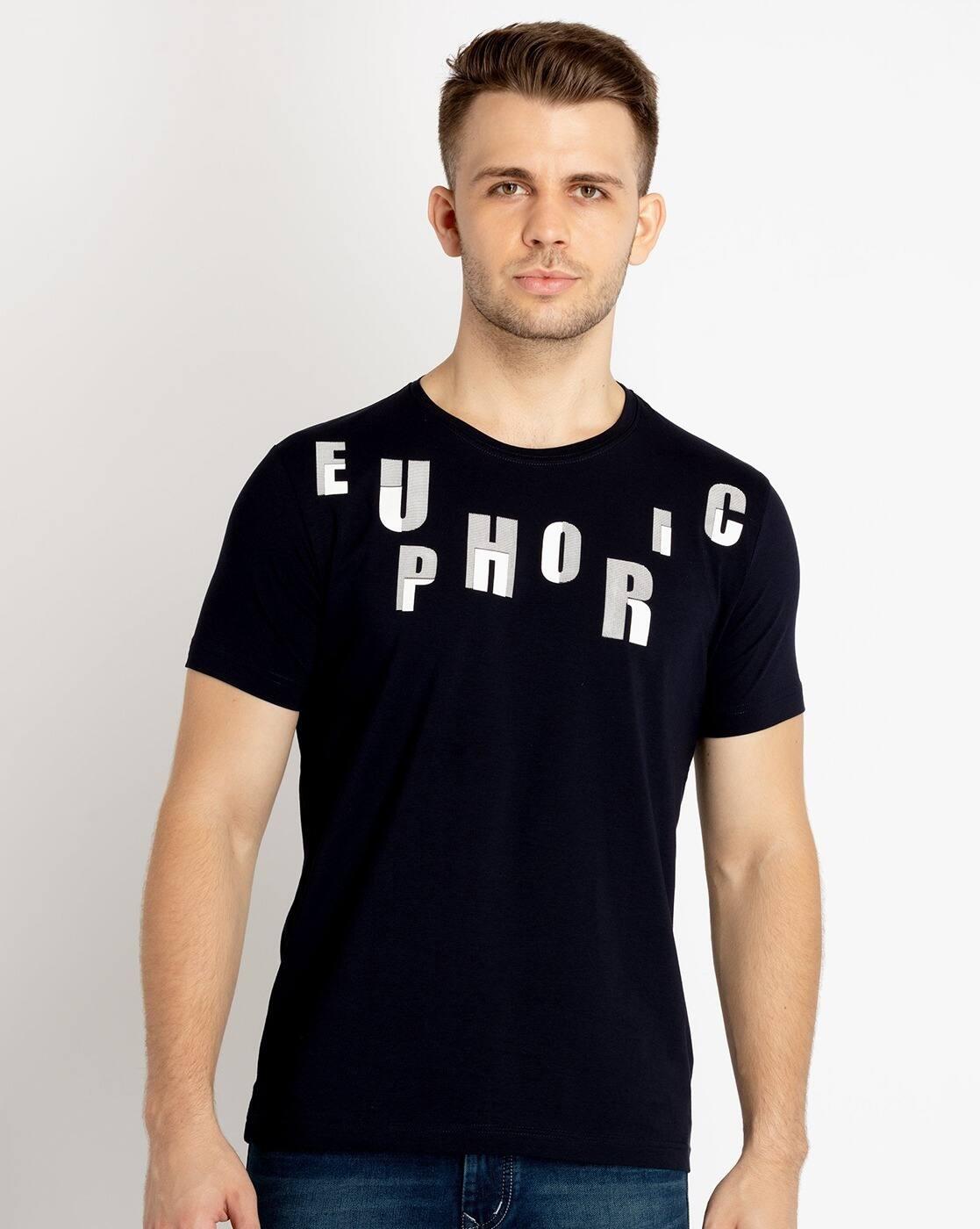 Men Typographic Print Regular Fit Crew-Neck T-Shirt