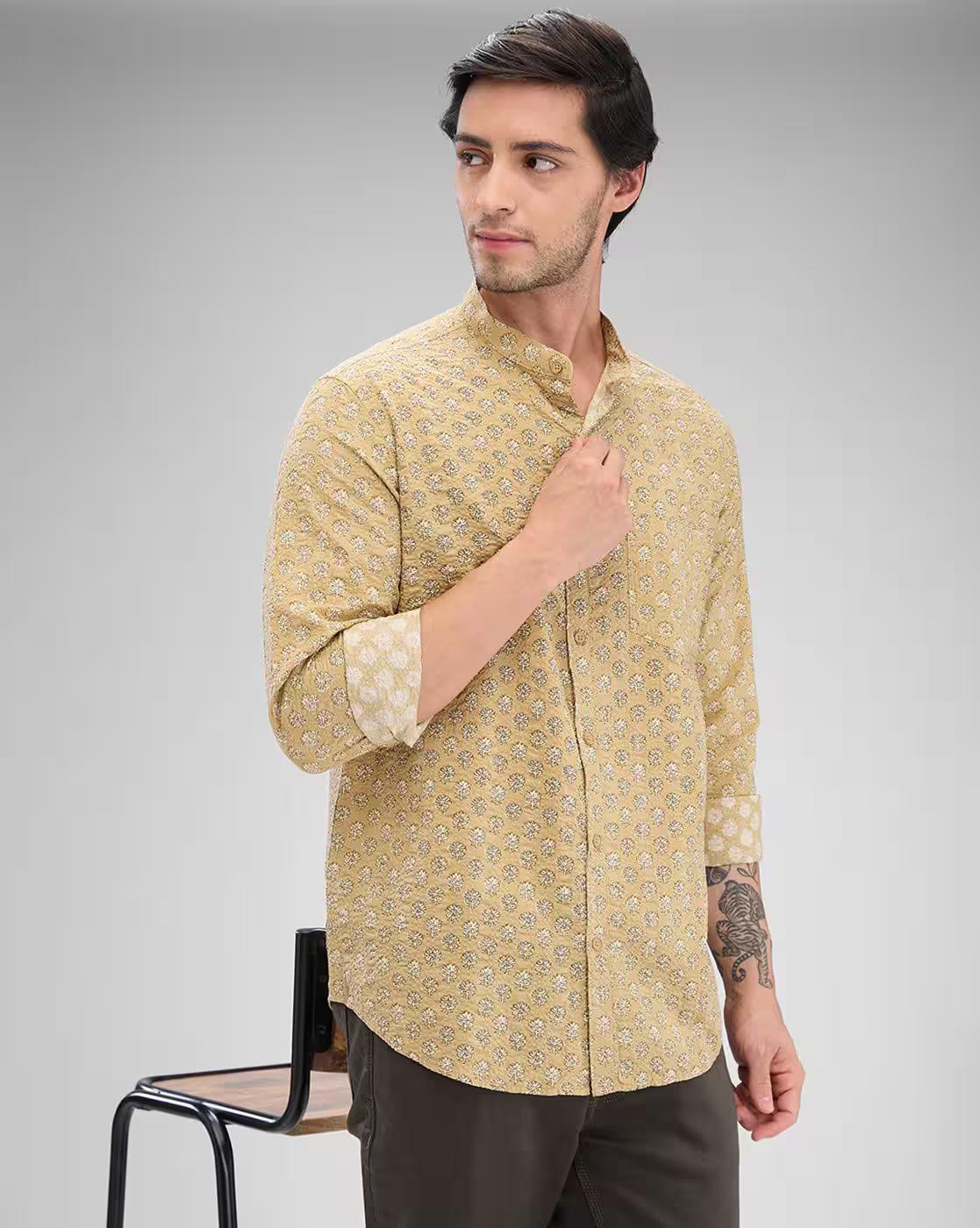 Men Printed Slim Fit Shirt with Patch Pocket