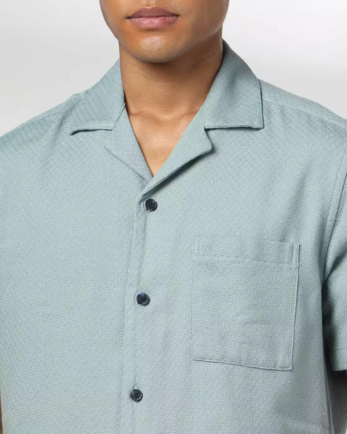 Men Patterned Relaxed Fit Shirt with Patch Pocket