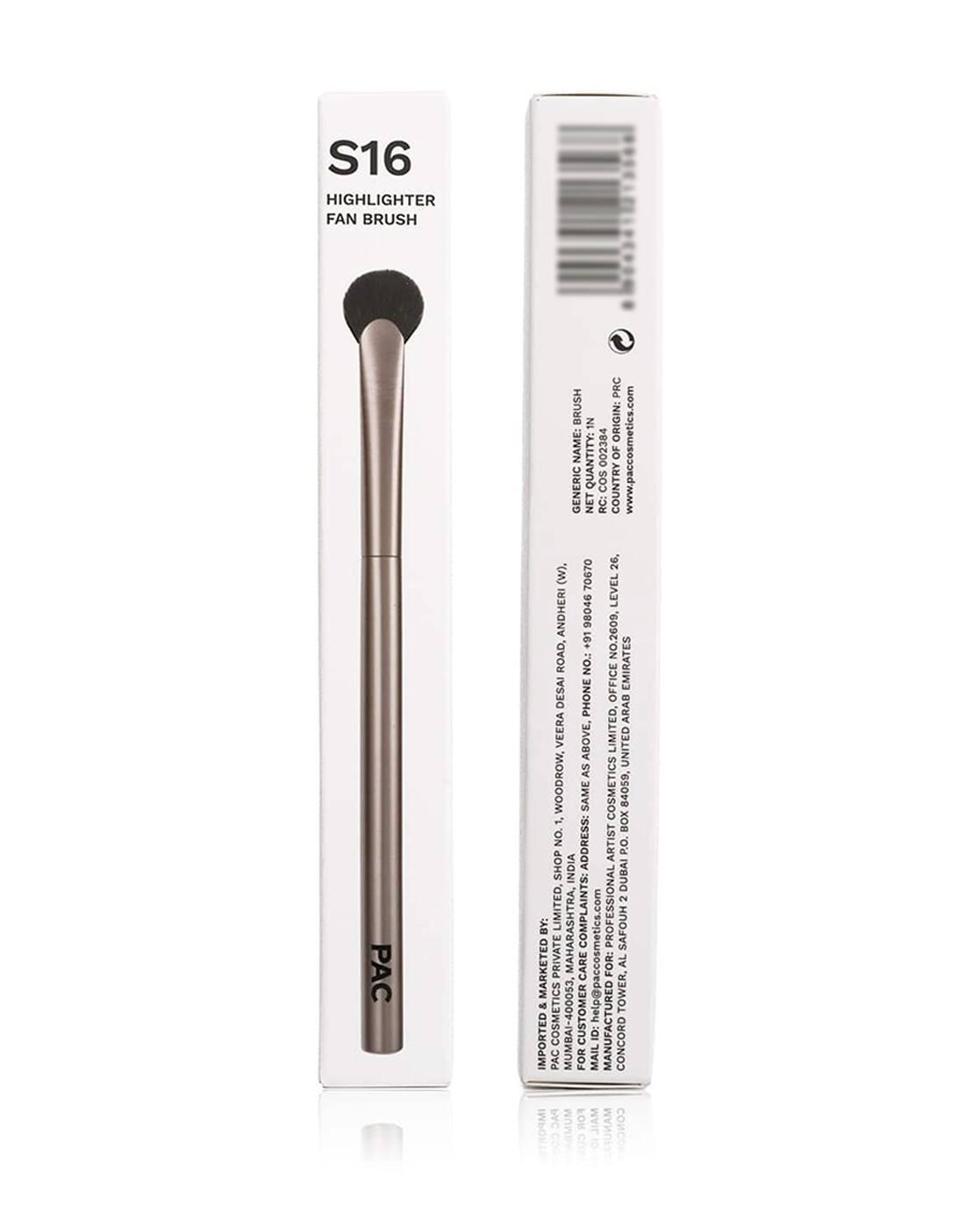 S16 Highlighter Fan Brush Feather Light Application Ultra Soft Bristles Even Application