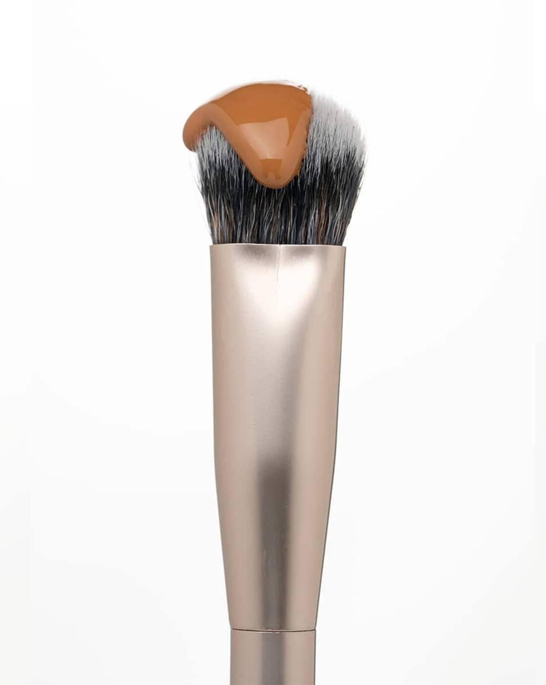 S13 Small Concealer Brush Kitten Paw Shape allows Precision Coverage Ideal for Inner Corners
