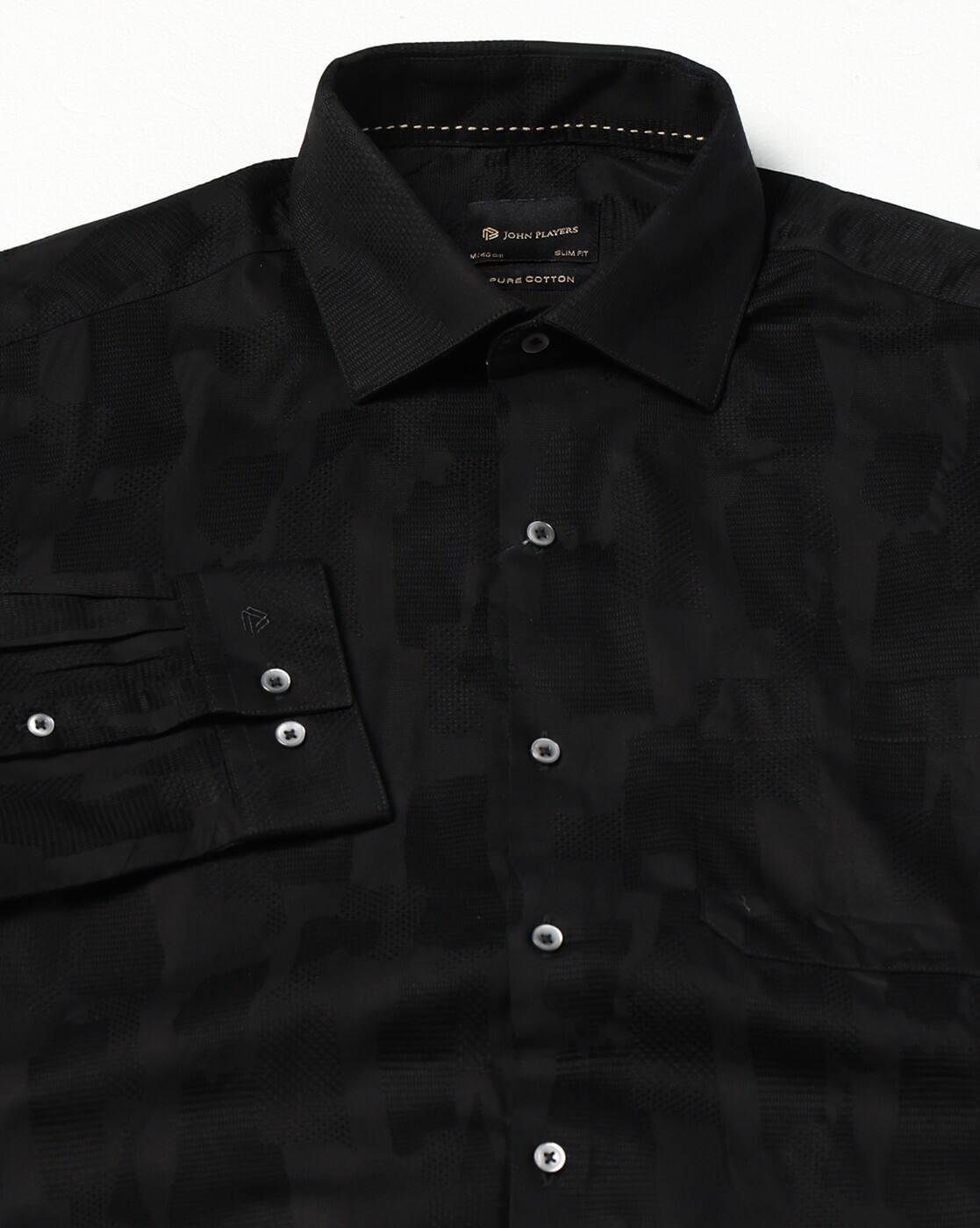 Men Slim Fit Shirt with Patch Pocket