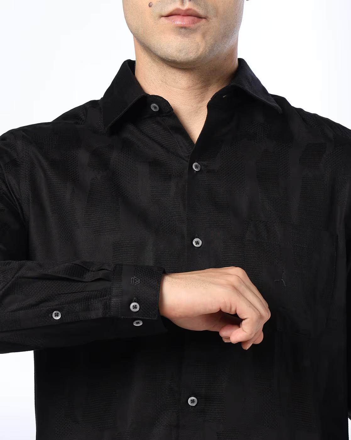 Men Slim Fit Shirt with Patch Pocket