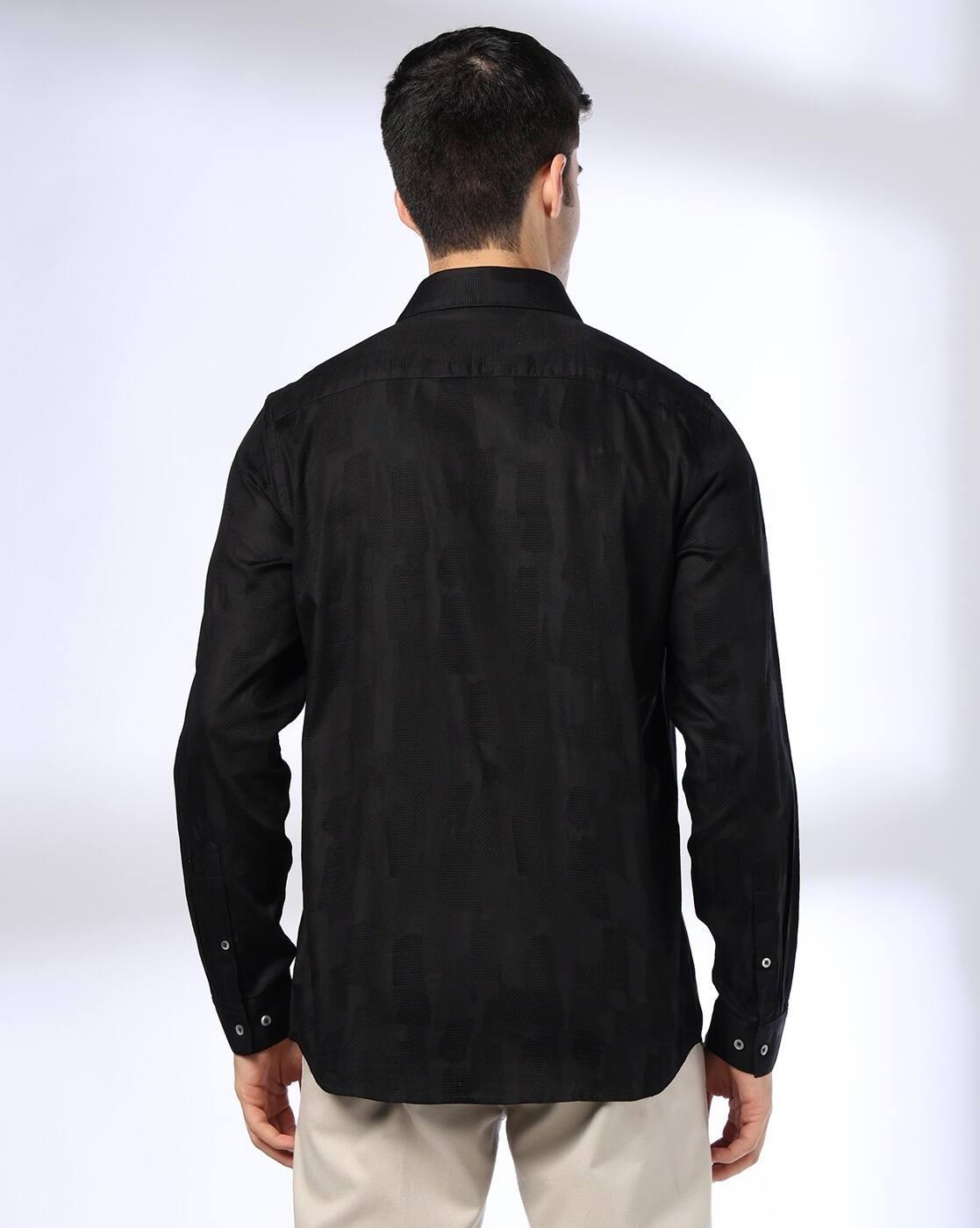Men Slim Fit Shirt with Patch Pocket