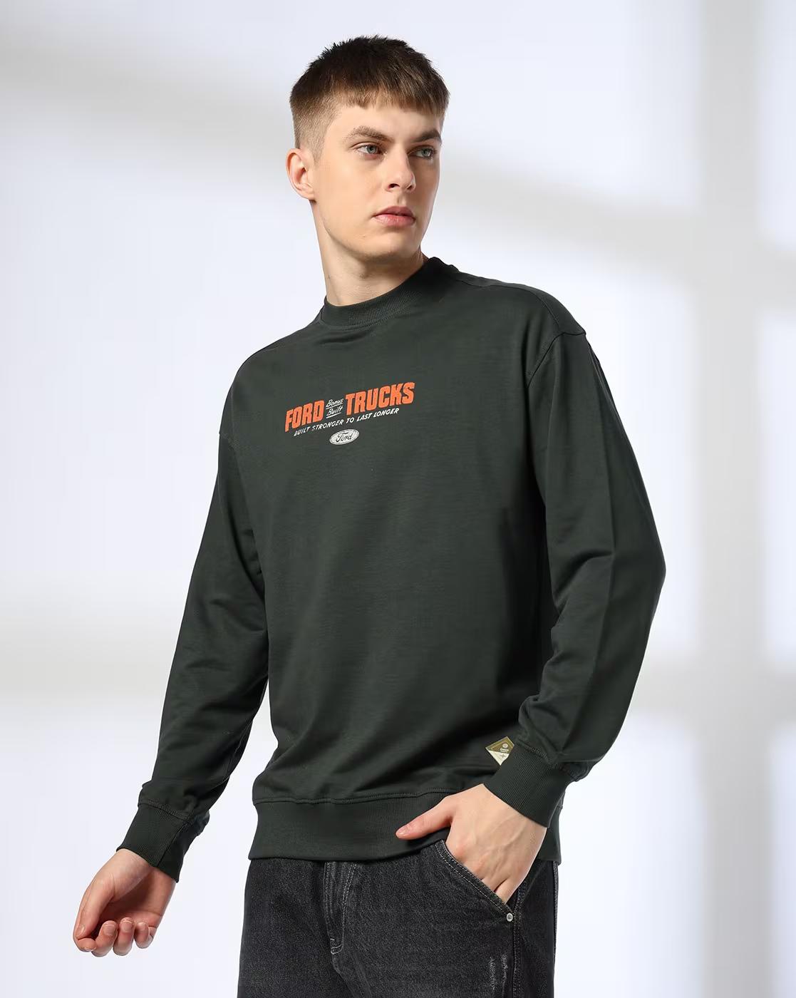 Men Typographic Print Regular Fit Sweatshirt