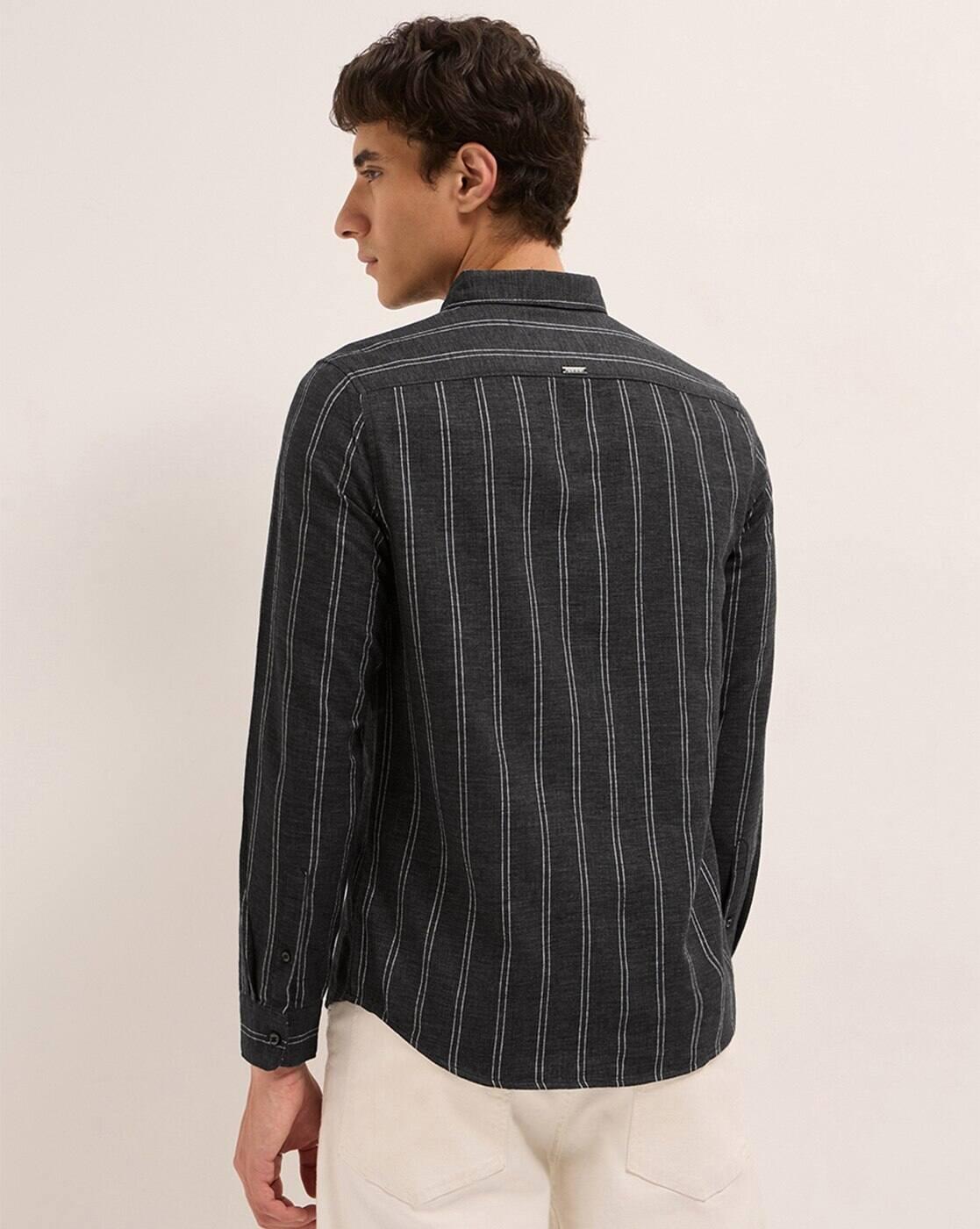 Men Spread Collar Slim Fit Shirt