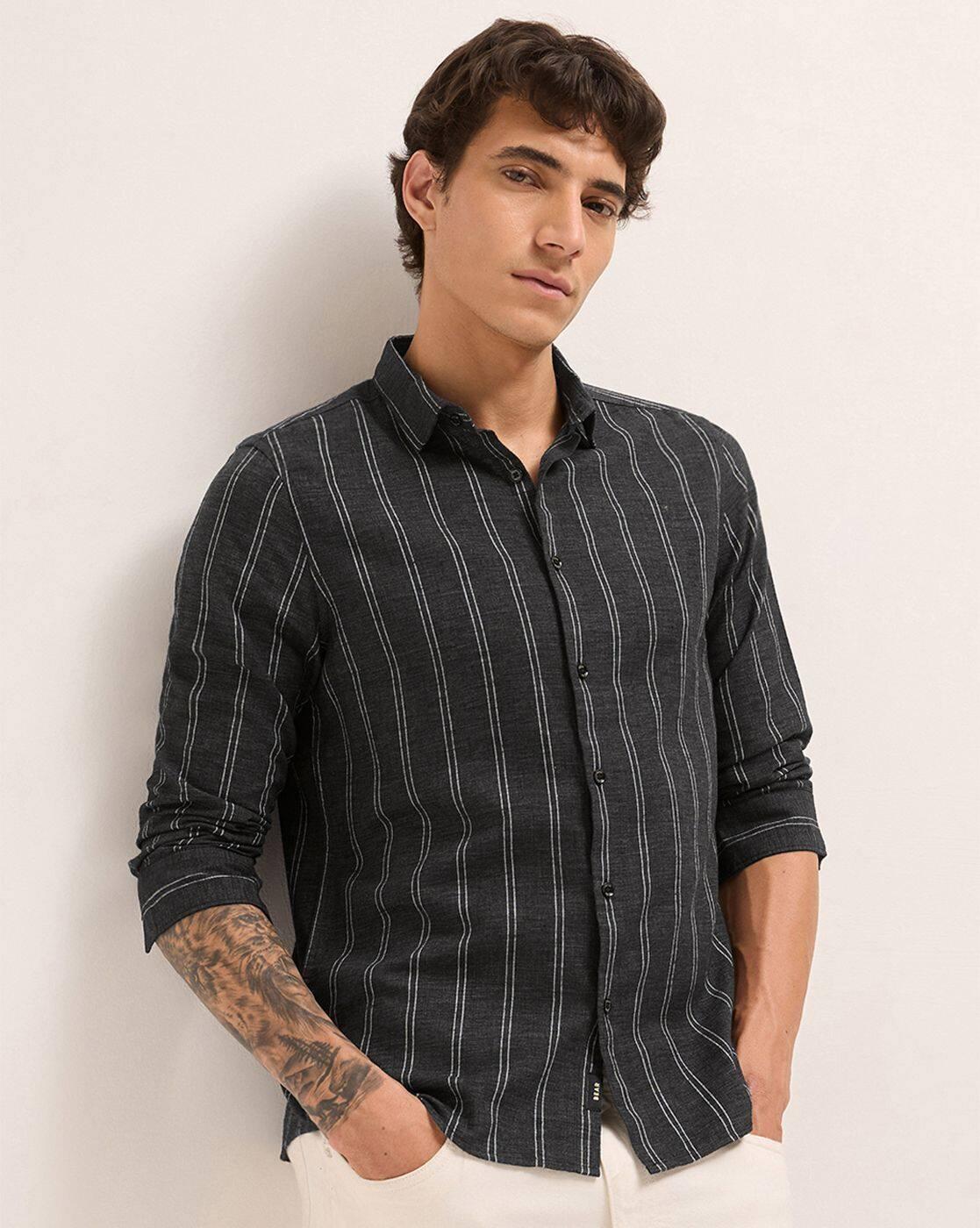 Men Spread Collar Slim Fit Shirt