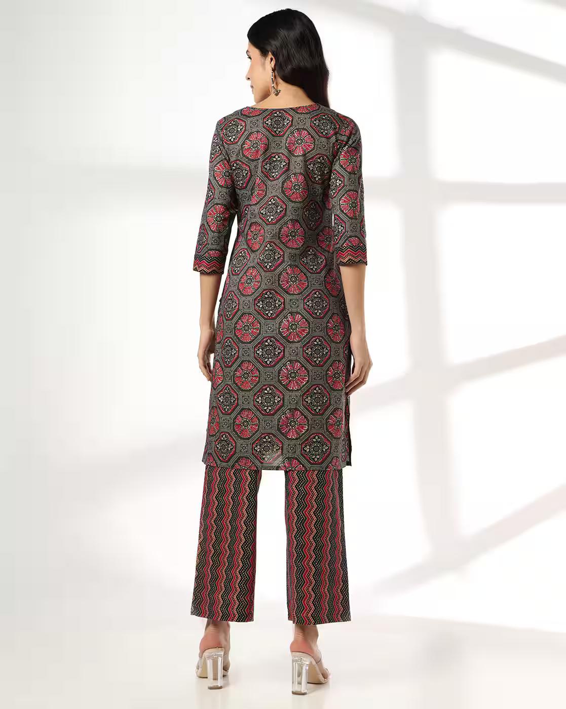 HEXAGONAL AJRAK V NECK SET, DARK GREY, M