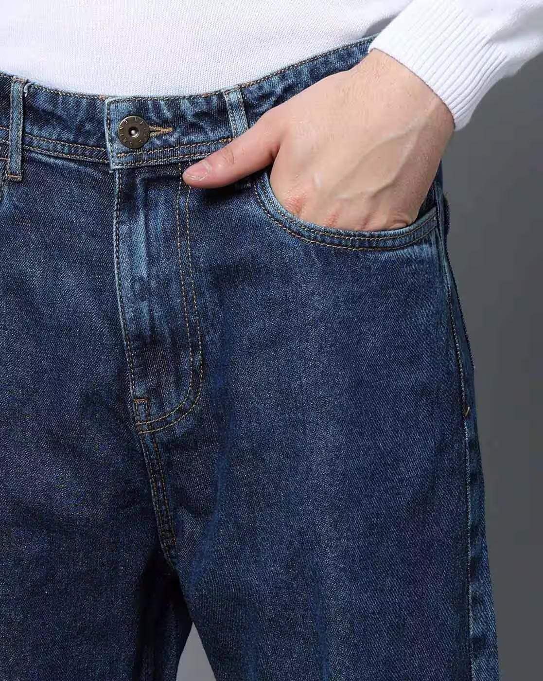 Men Lightly Washed Distressed Regular Fit Jeans
