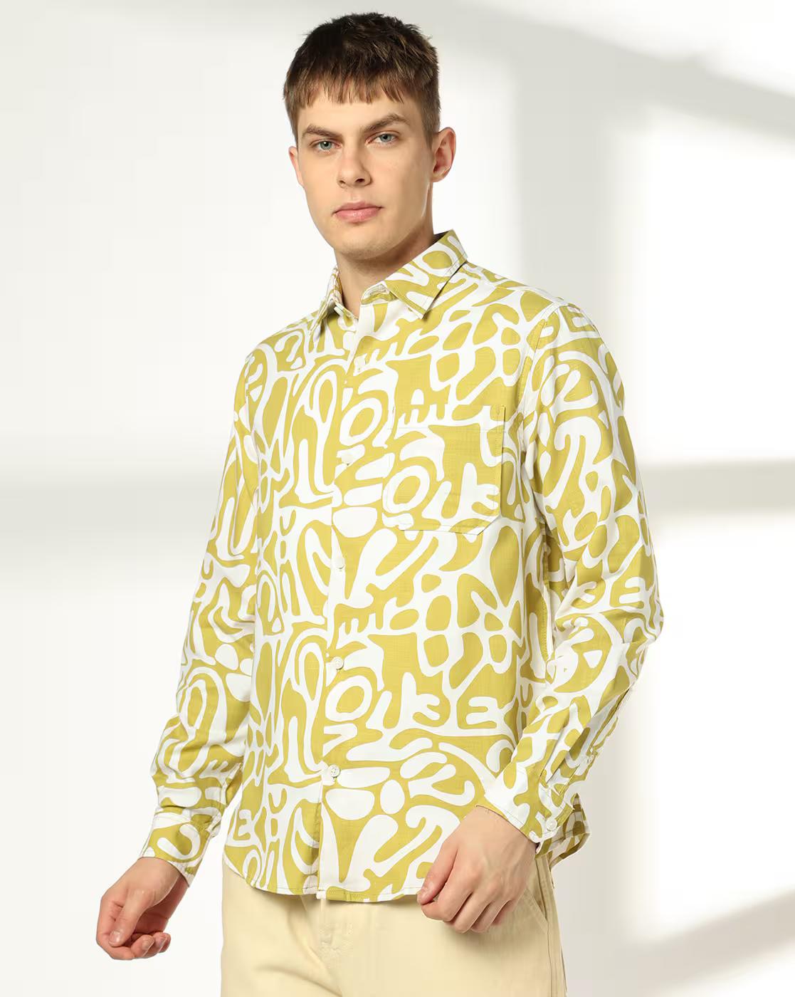 Men Printed Regular Fit Shirt with Patch Pocket