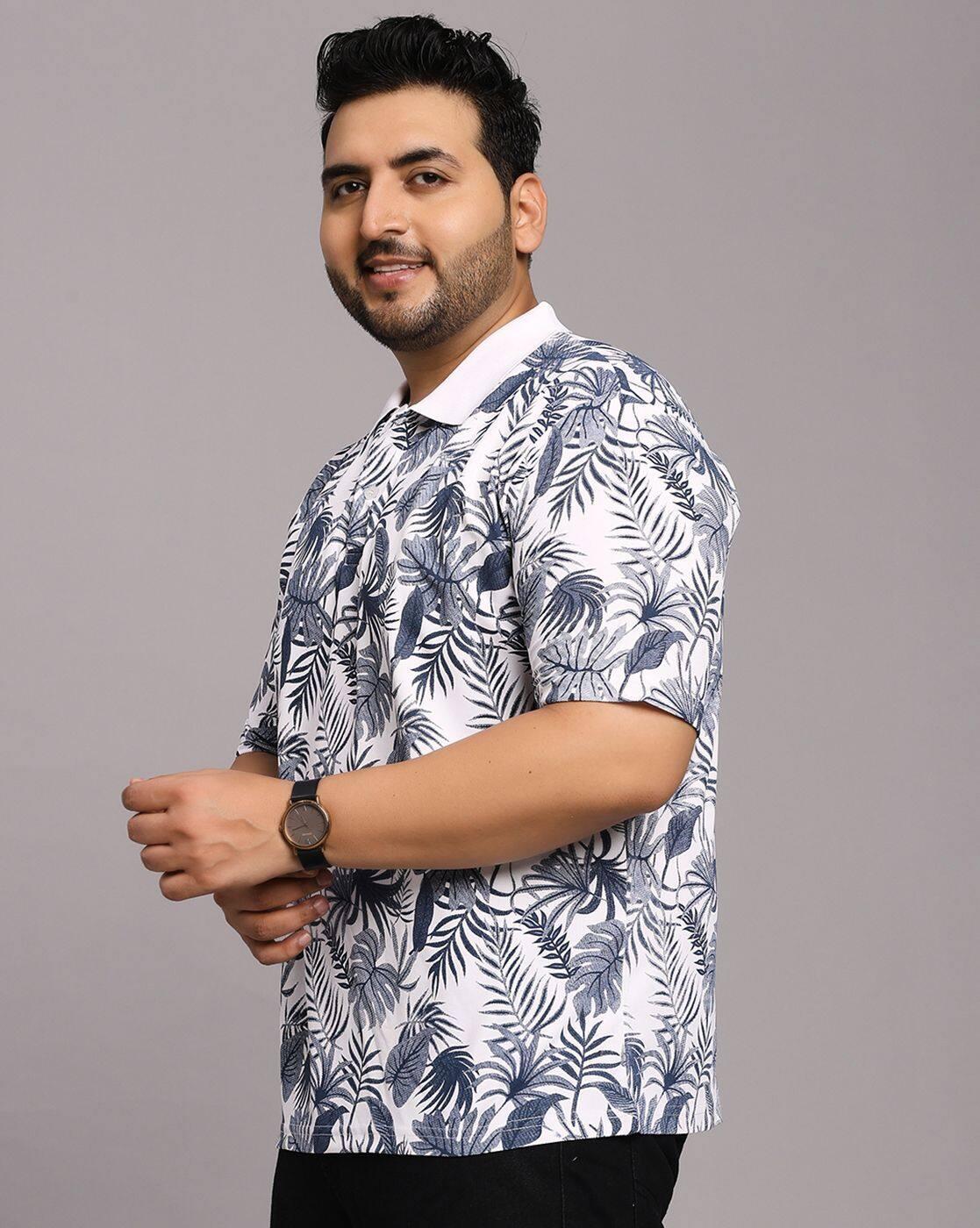 Men Leaf Print Regular Fit Polo T-Shirt with Short Sleeves