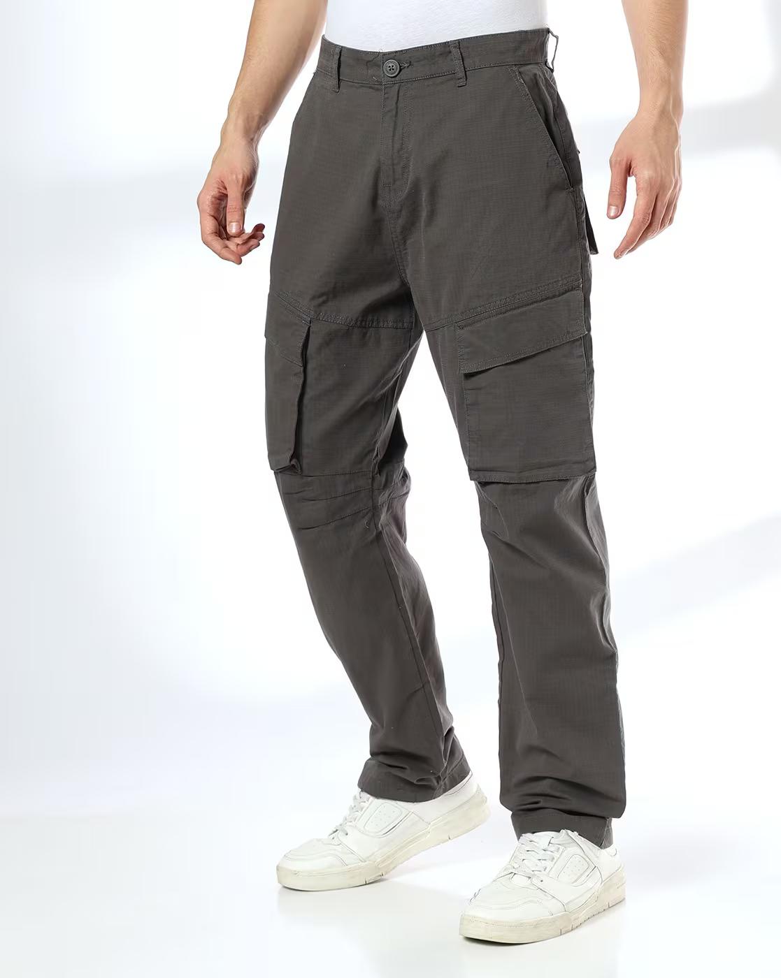 Men Loose Fit Cargos