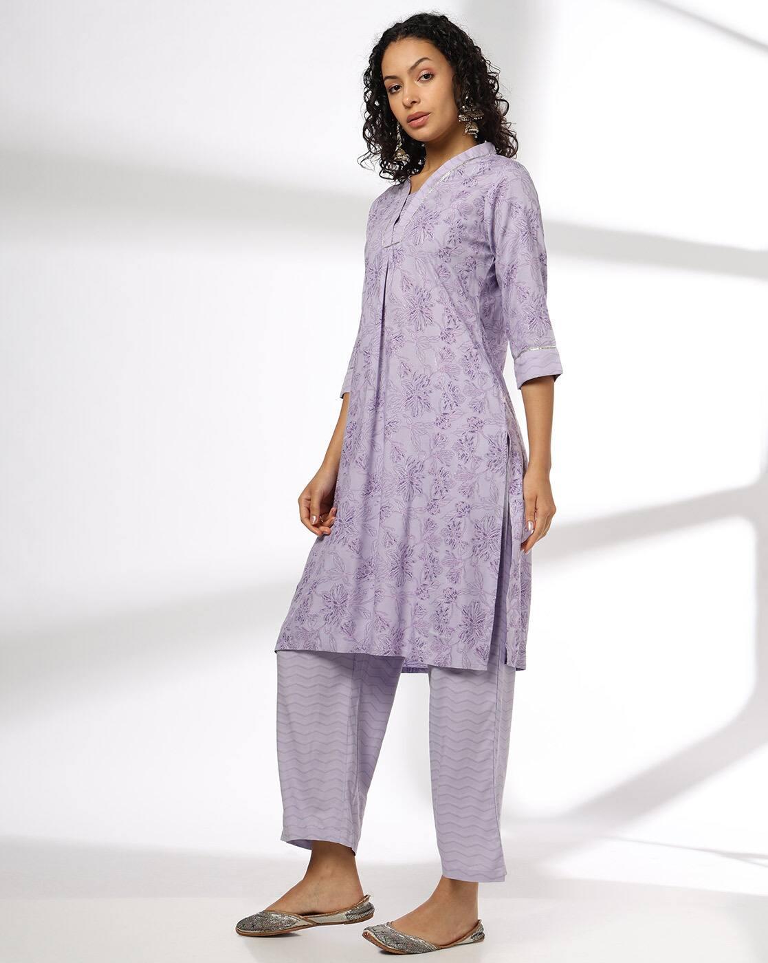 SLETCHY OUTLINE FLORAL SHAW, LAVENDER, M