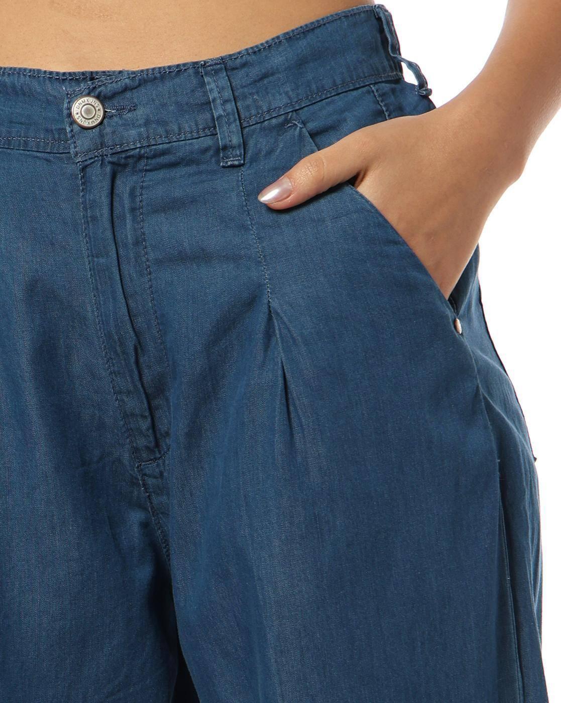 Women High-Rise Baggy Jeans