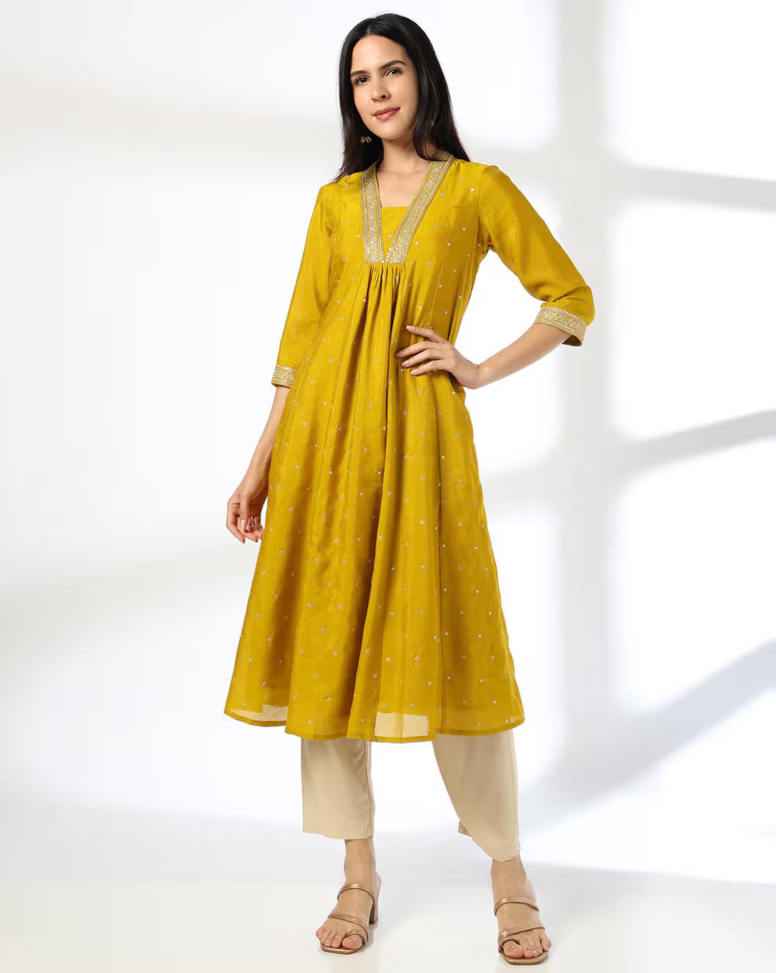 Women Embroidered Festive Kurta