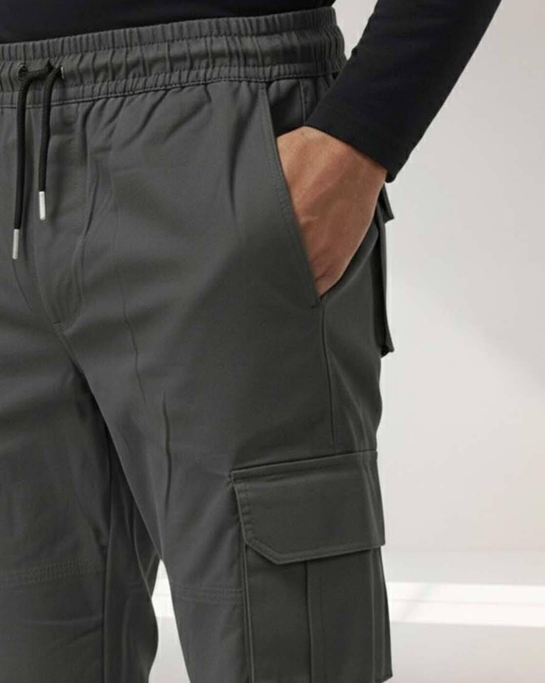 Men Relaxed Fit Mid-Rise Cargo Pants