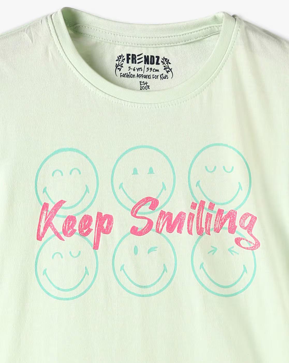 Girls Typographic Print Regular Fit Round-Neck T-Shirt