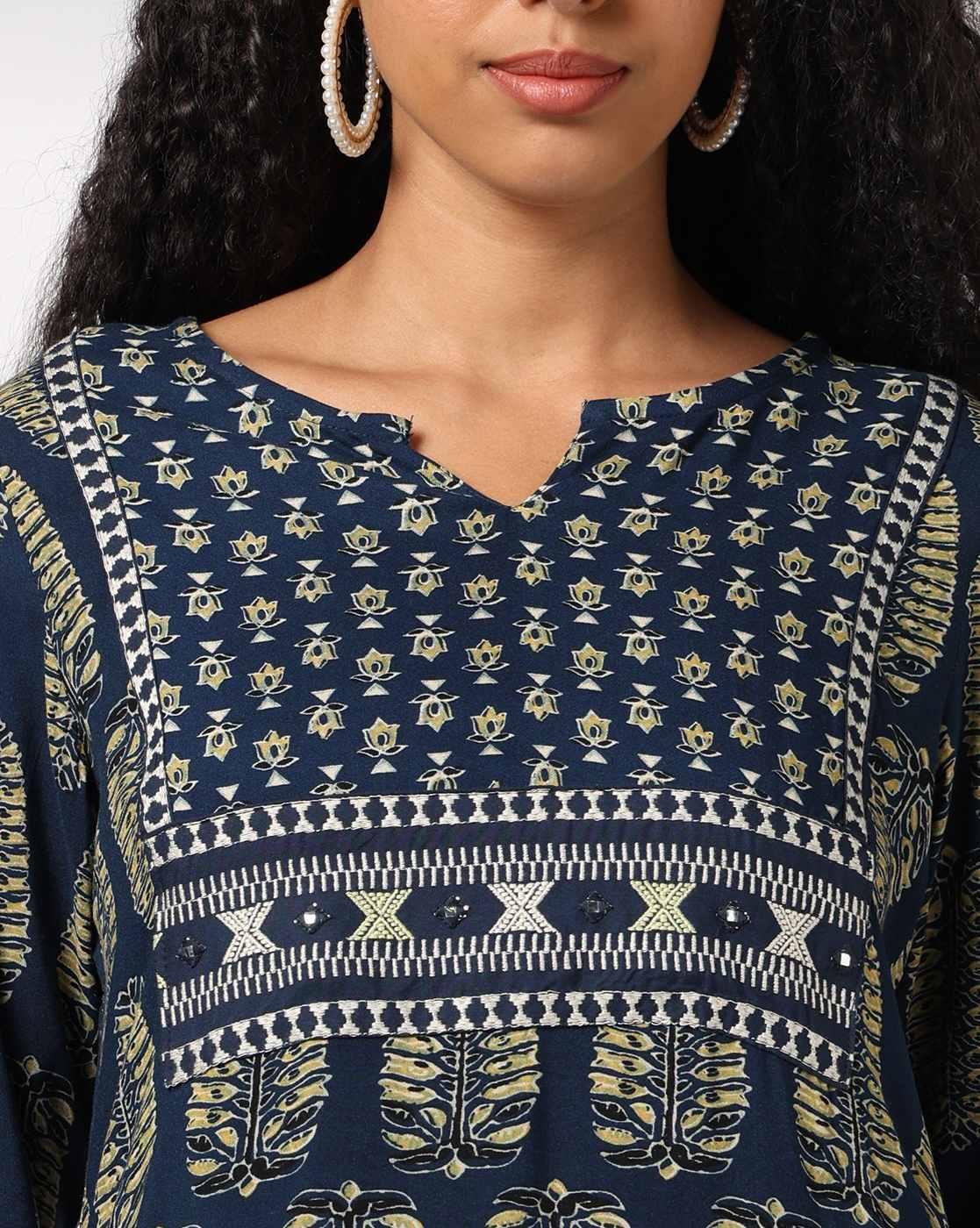 Women Leaf Print Straight Kurta