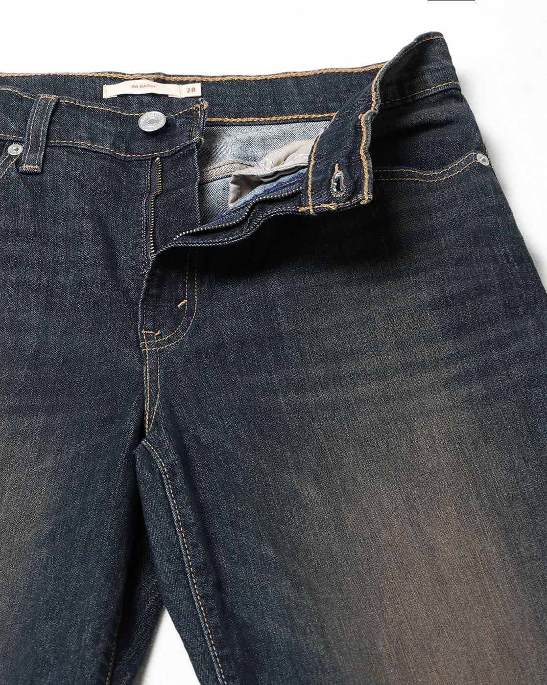 Women 94 Lightly Washed Loose Fit Jeans
