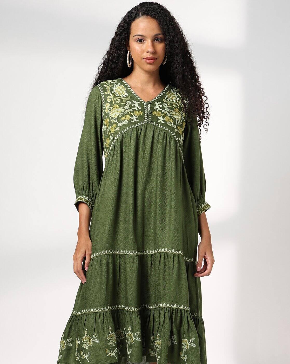 V NECK EMB TIER DRESS, GREEN, S
