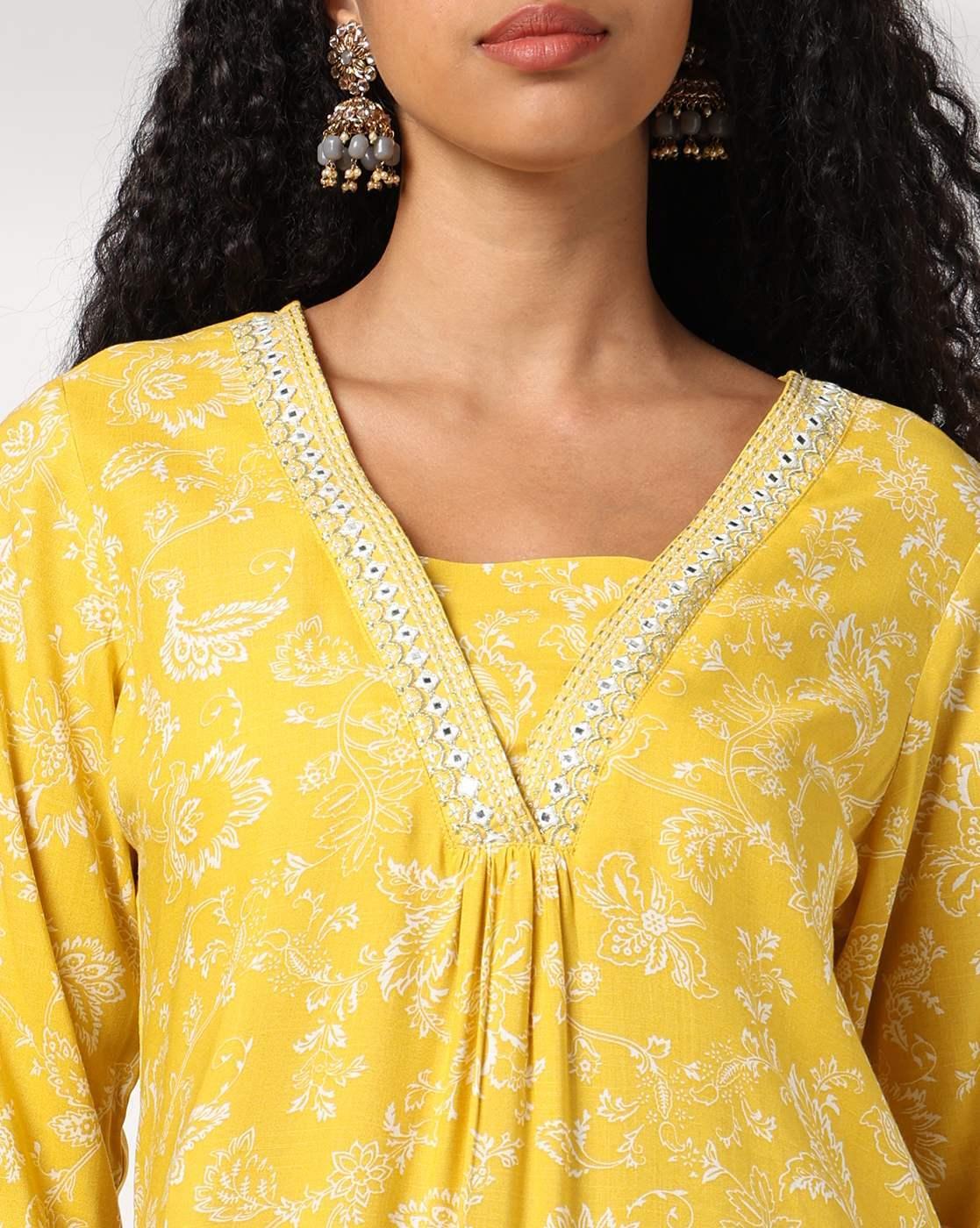 Women Floral Print Straight Kurta Set